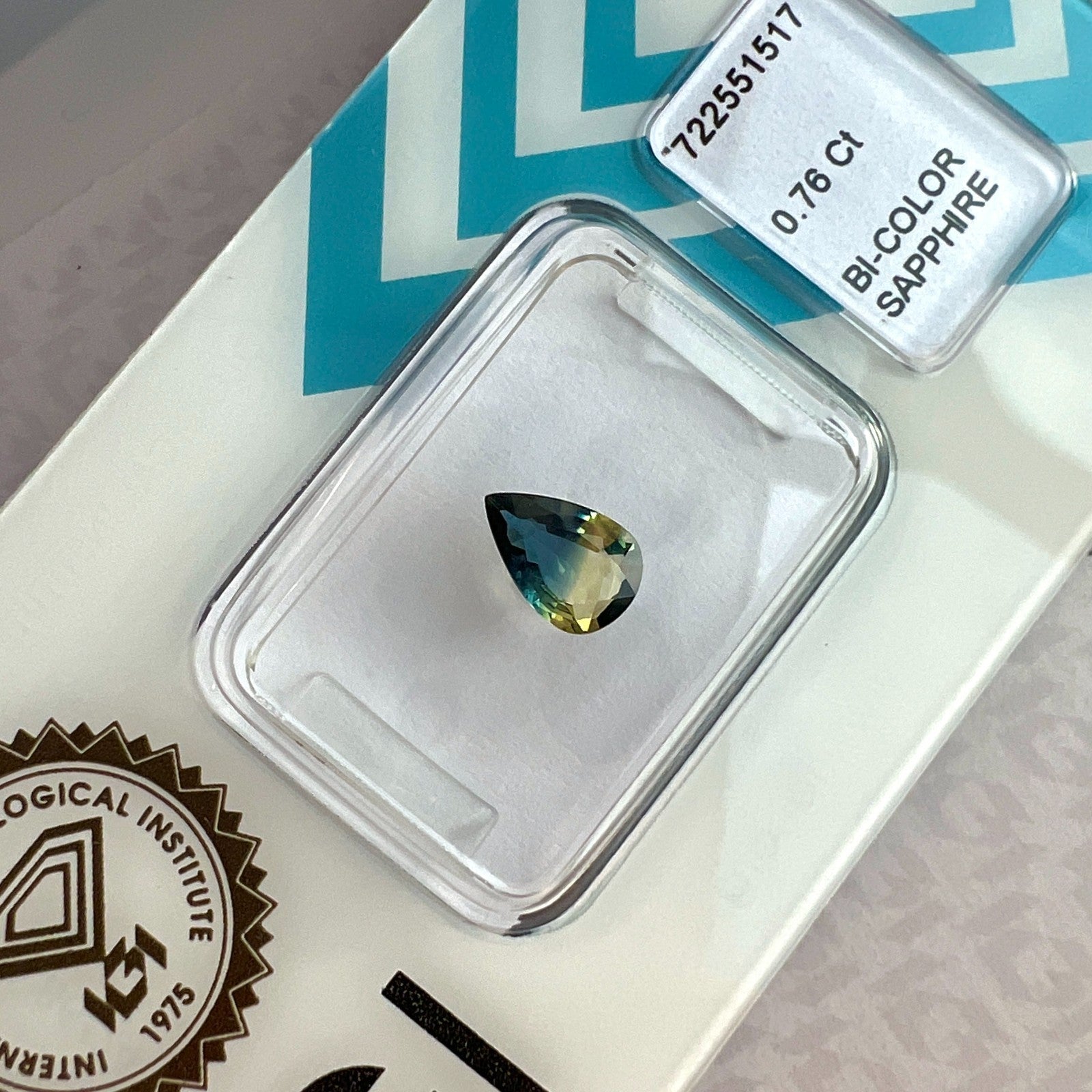 Unique IGI CERTIFIED Bi Colour Blue Yellow 0.76ct AUSTRALIAN Sapphire UNTREATED