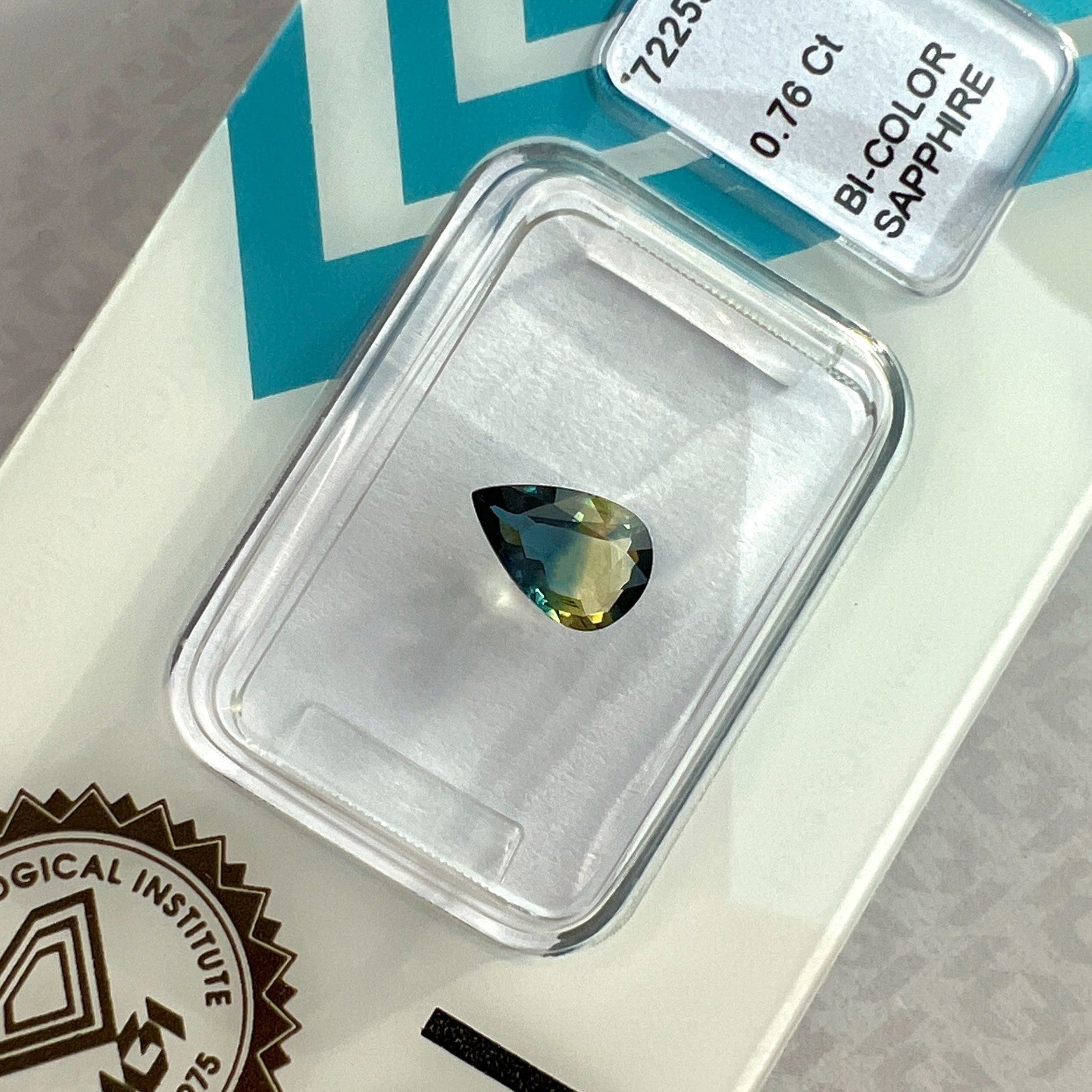 Unique IGI CERTIFIED Bi Colour Blue Yellow 0.76ct AUSTRALIAN Sapphire UNTREATED — view 3