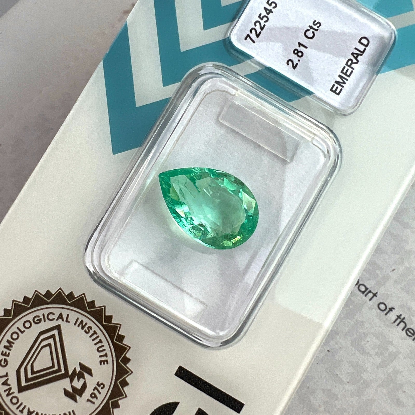 IGI CERTIFIED 2.81ct COLOMBIAN Emerald Vivid Green Pear Cut Gem 12.3x8.3mm