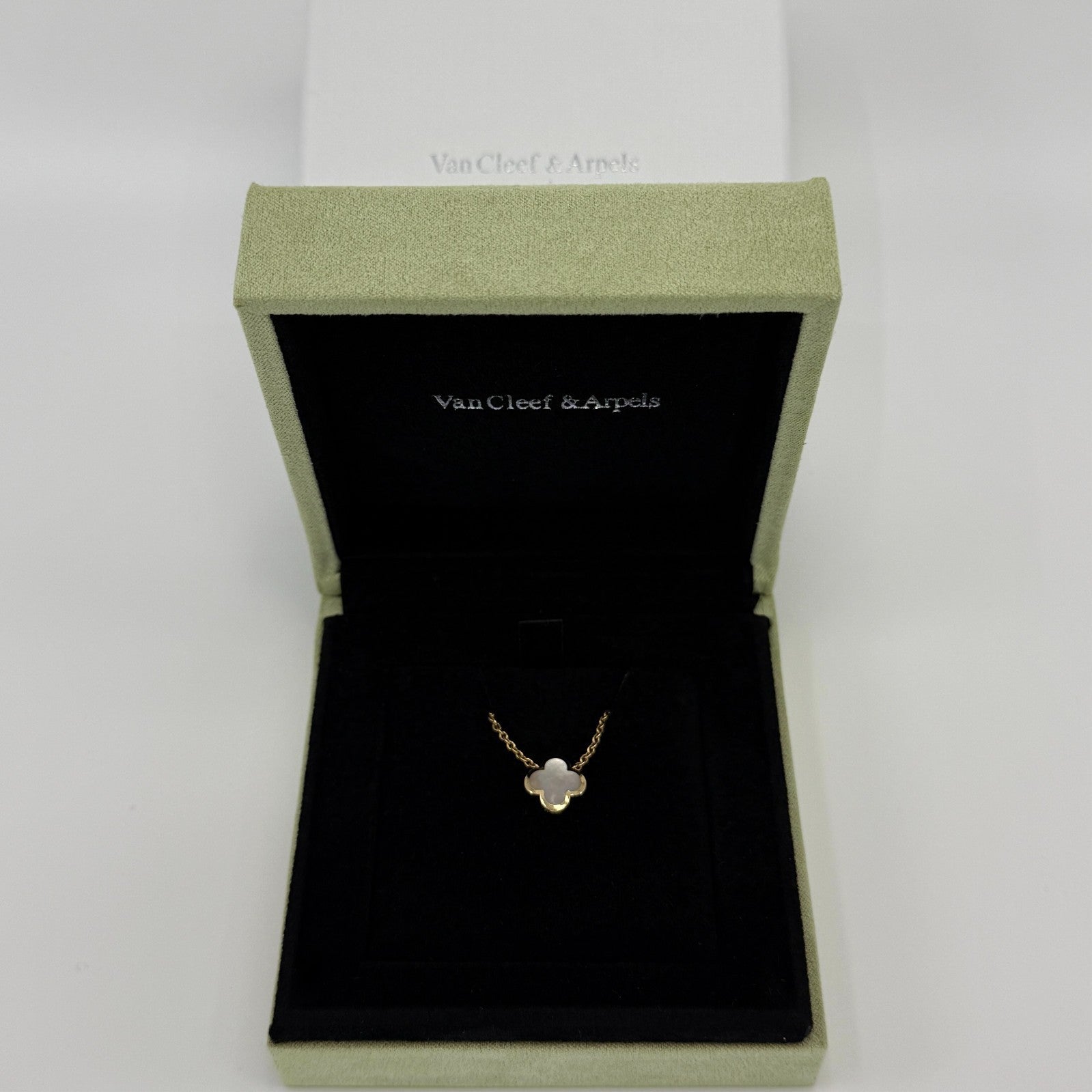 Van Cleef & Arpels Pure Alhambra Mother Of Pearl Flower 18k Yellow Gold Necklace — view 2