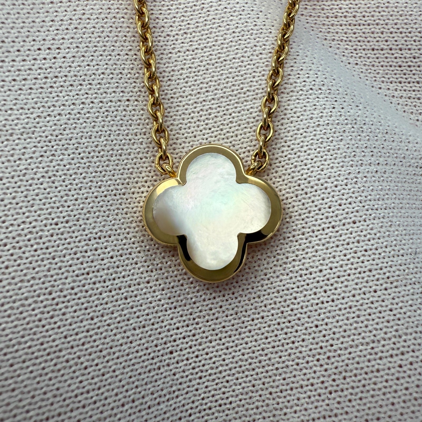 Van Cleef & Arpels Pure Alhambra Mother Of Pearl Flower 18k Yellow Gold Necklace — view 3
