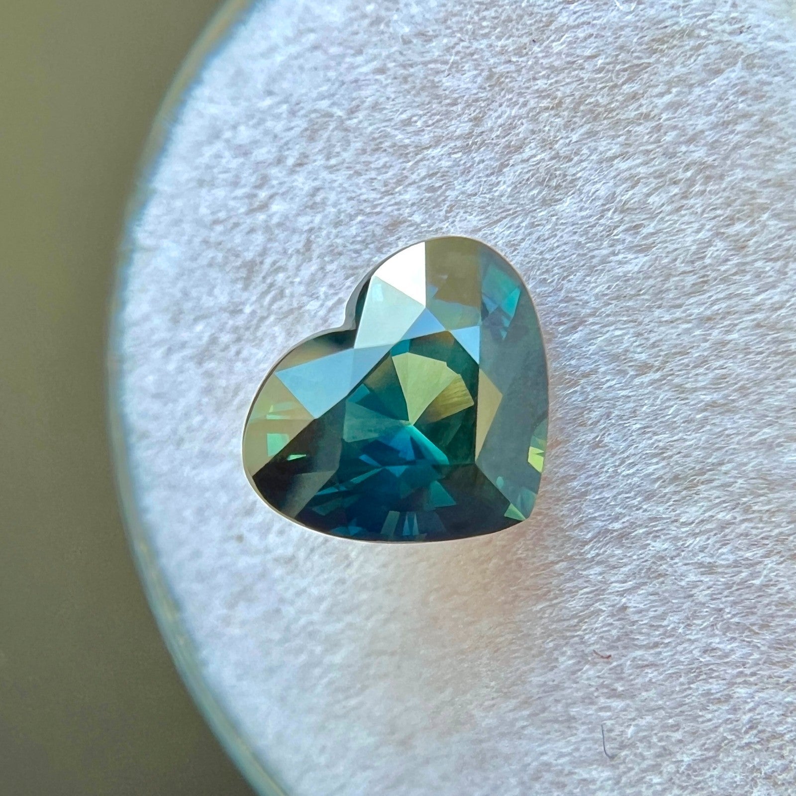 Unique GIA CERTIFIED 2.29ct Sapphire UNTREATED Parti Colour Blue Yellow Heart — view 3