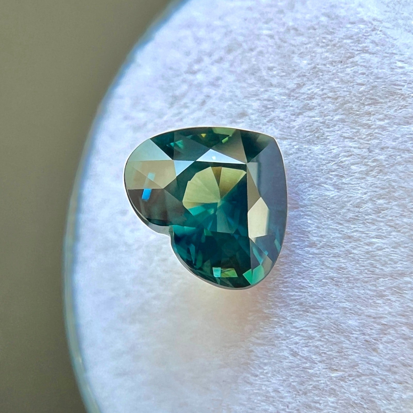 Unique GIA CERTIFIED 2.29ct Sapphire UNTREATED Parti Colour Blue Yellow Heart — view 4