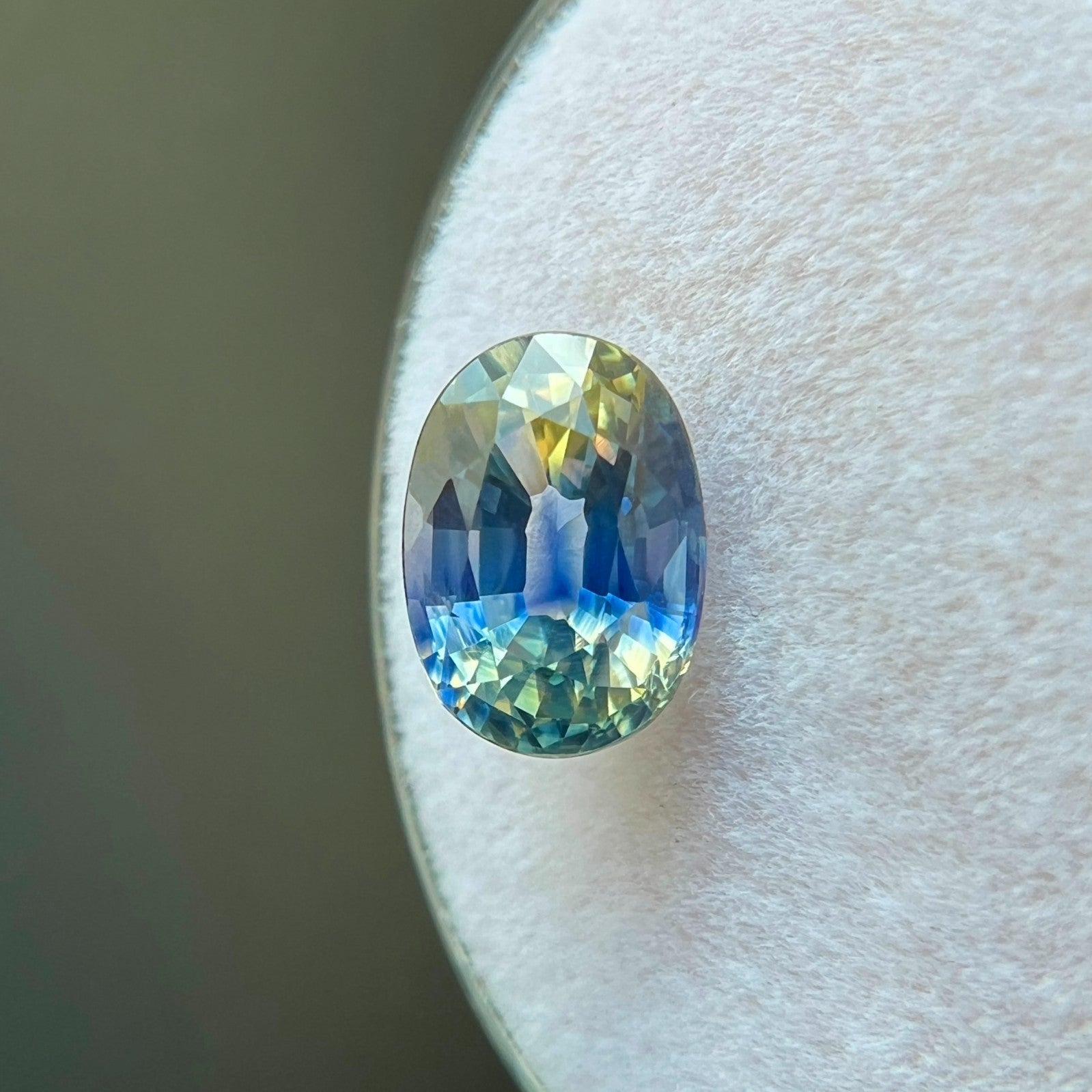 Unique GIA CERTIFIED 2.35ct Ceylon Sapphire Bi COLOUR Yellow Blue Oval Cut RARE — view 4