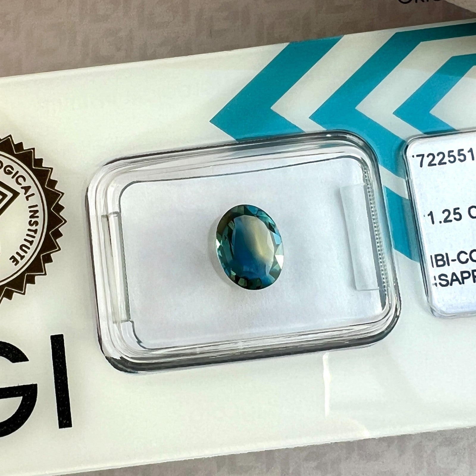 IGI CERTIFIED 1.25ct AUSTRALIA Bi Colour Blue Yellow Sapphire UNTREATED Oval Cut — view 3