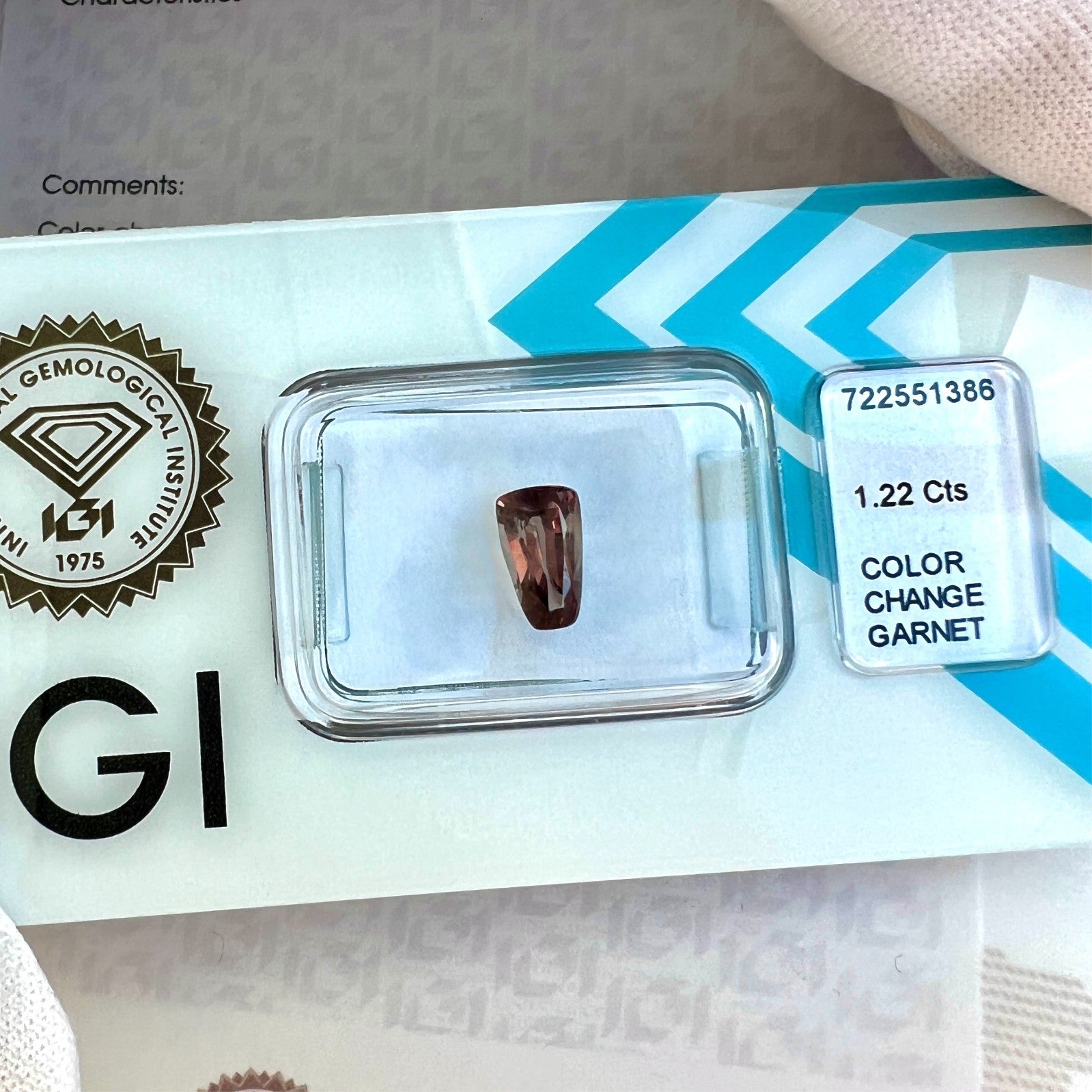 IGI CERTIFIED 1.22ct RARE Colour Change Garnet Purple Pink Brown Trapeze Cut Gem — view 4