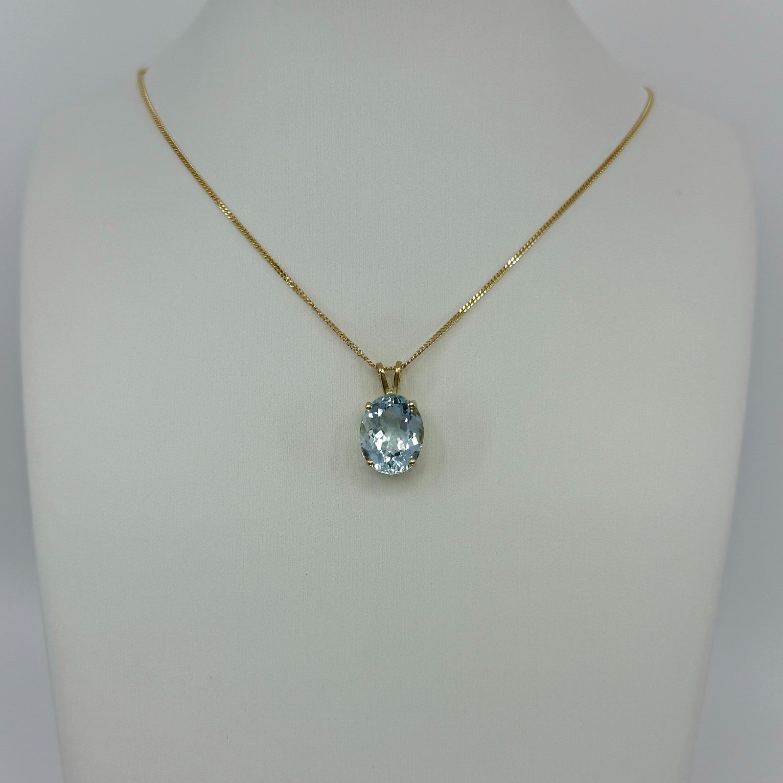6.05 Light Blue Aquamarine Oval Cut 18k Yellow Gold Solitaire Pendant Necklace — view 3