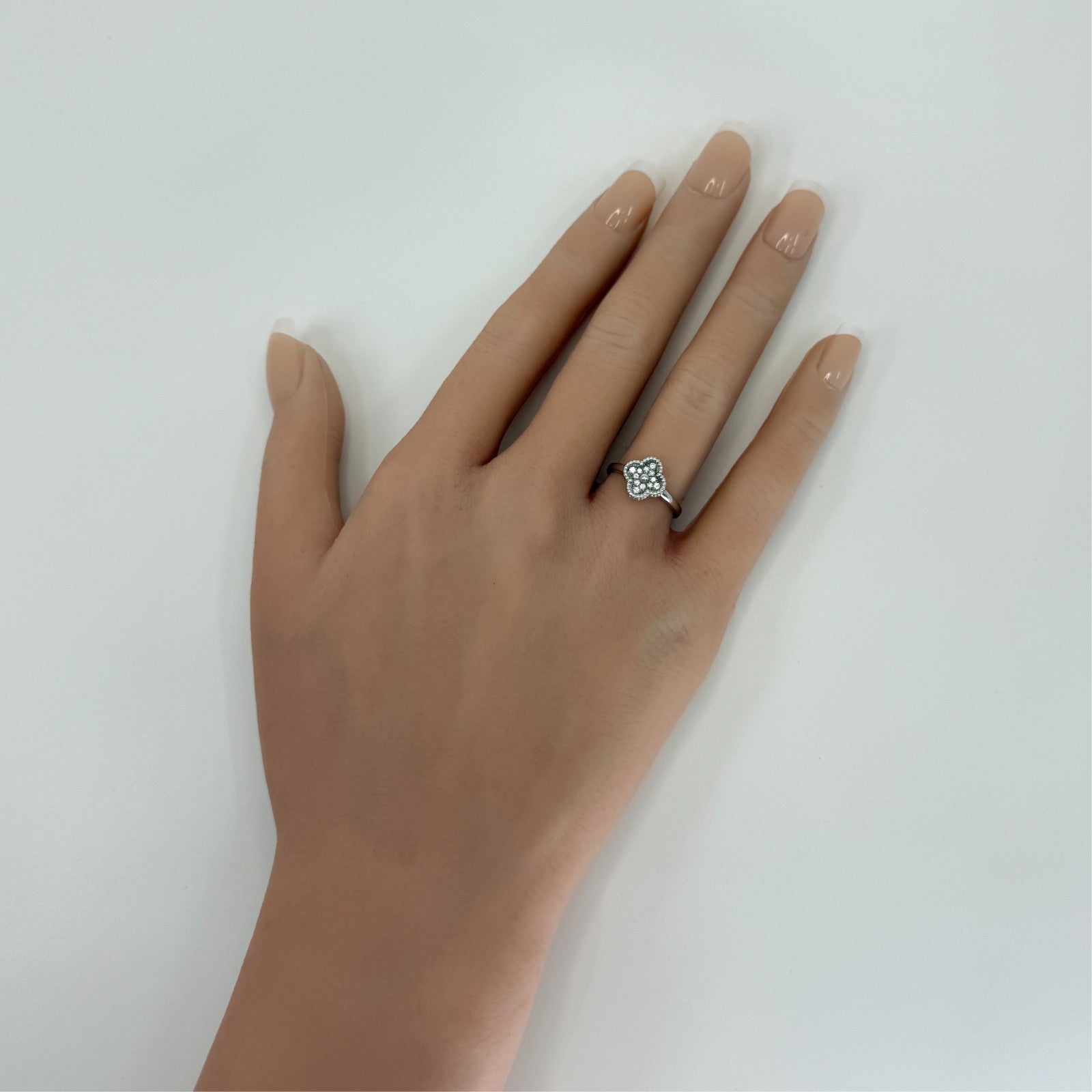 Vintage Van Cleef & Arpels Sweet Alhambra Diamond 18k White Gold Ring Certified — view 4