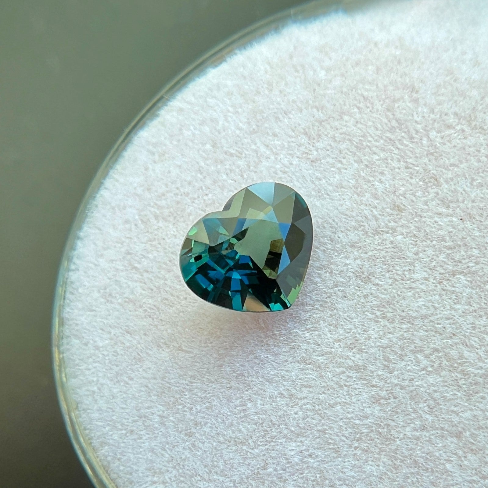 GIA CERTIFIED 1.07ct Deep Green Blue Sapphire UNTREATED Heart Cut Unique Gem — view 4