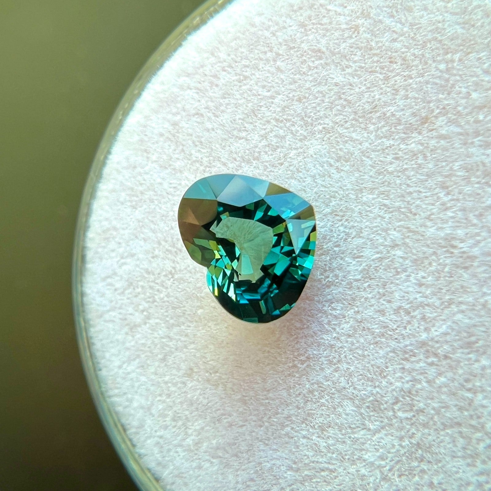 GIA CERTIFIED 1.08ct UNTREATED Green Blue Sapphire Unheated Heart Cut Gemstone — view 3