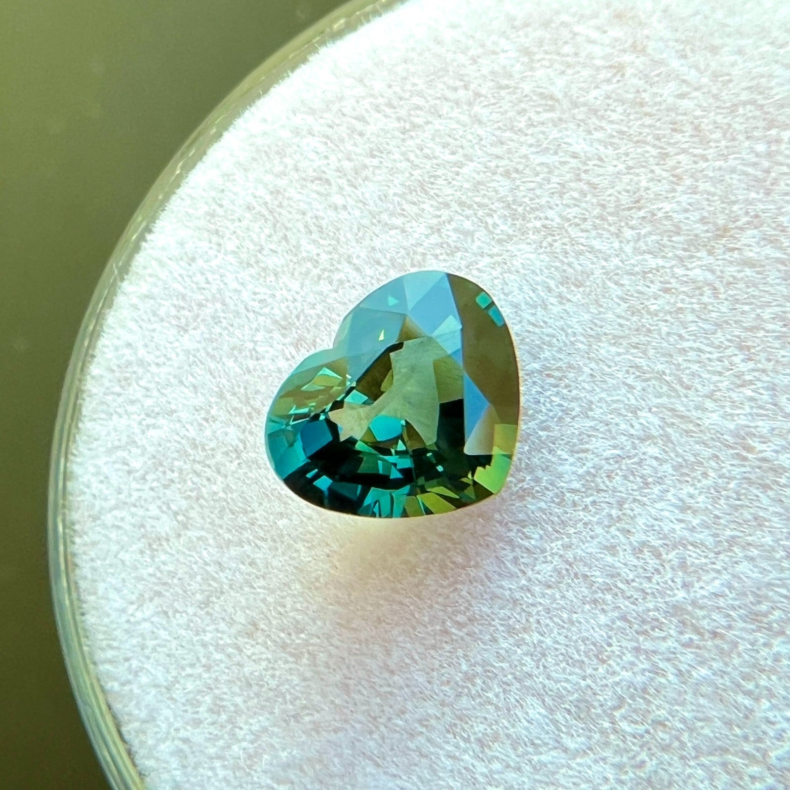 GIA CERTIFIED 1.08ct UNTREATED Green Blue Sapphire Unheated Heart Cut Gemstone — view 5