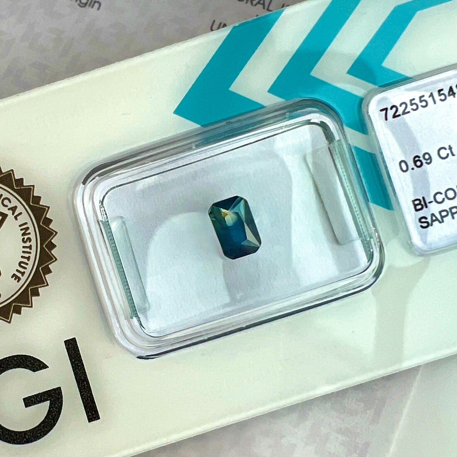 UNIQUE Bi Colour IGI Sapphire CERTIFIED Blue Yellow AUSTRALIA 0.69ct RARE Gem — view 1
