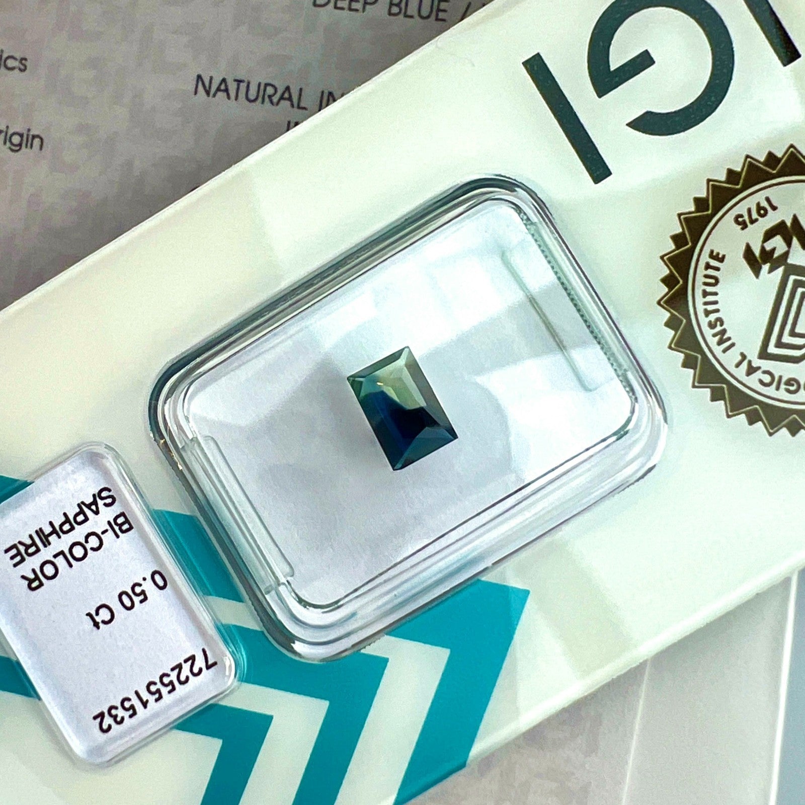IGI CERTIFIED Bi Colour Blue Yellow AUSTRALIA Sapphire 0.50ct Rectangular Gem — view 3
