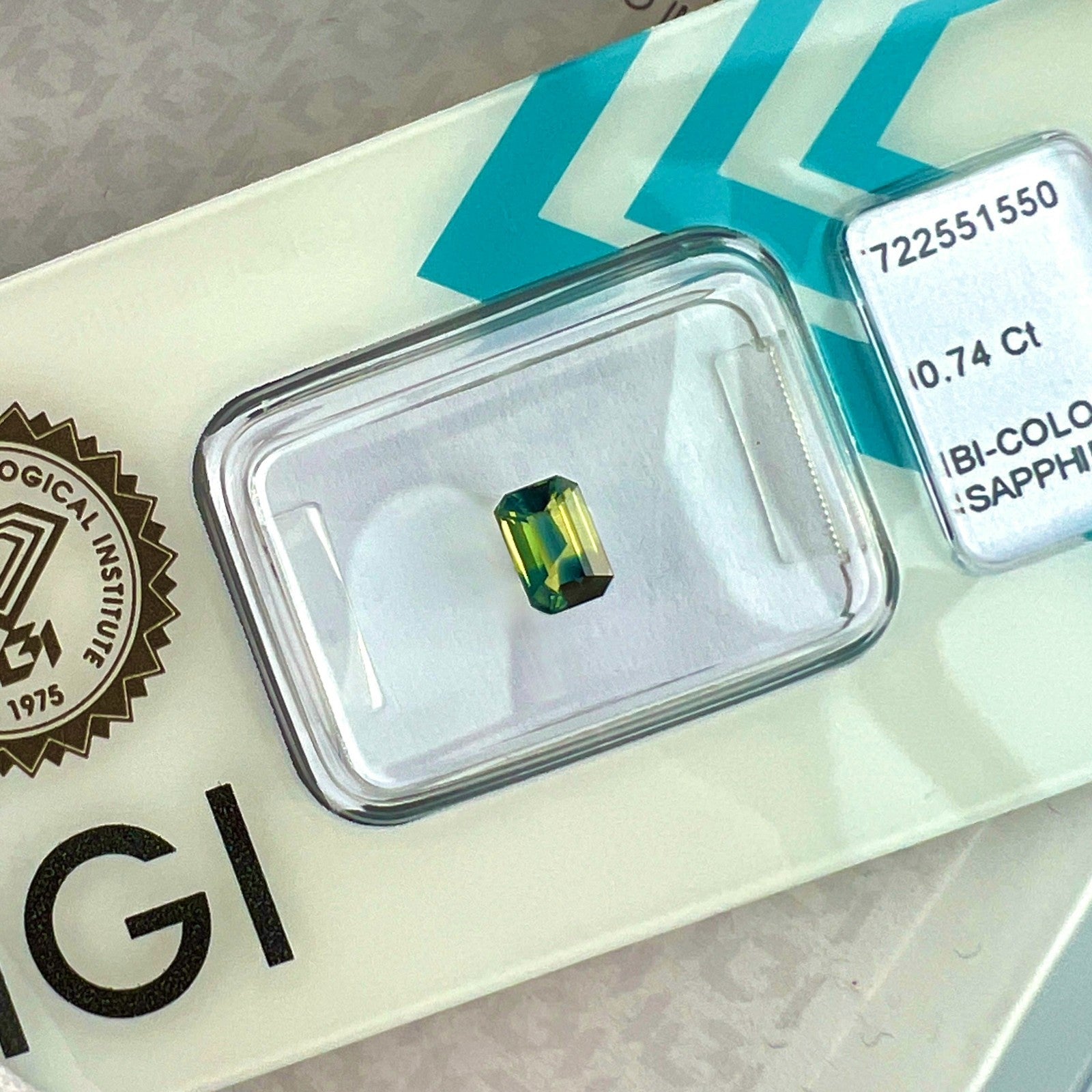 Unique IGI CERTIFIED Bi Colour Blue Yellow AUSTRALIA Sapphire 0.74ct UNHEATED