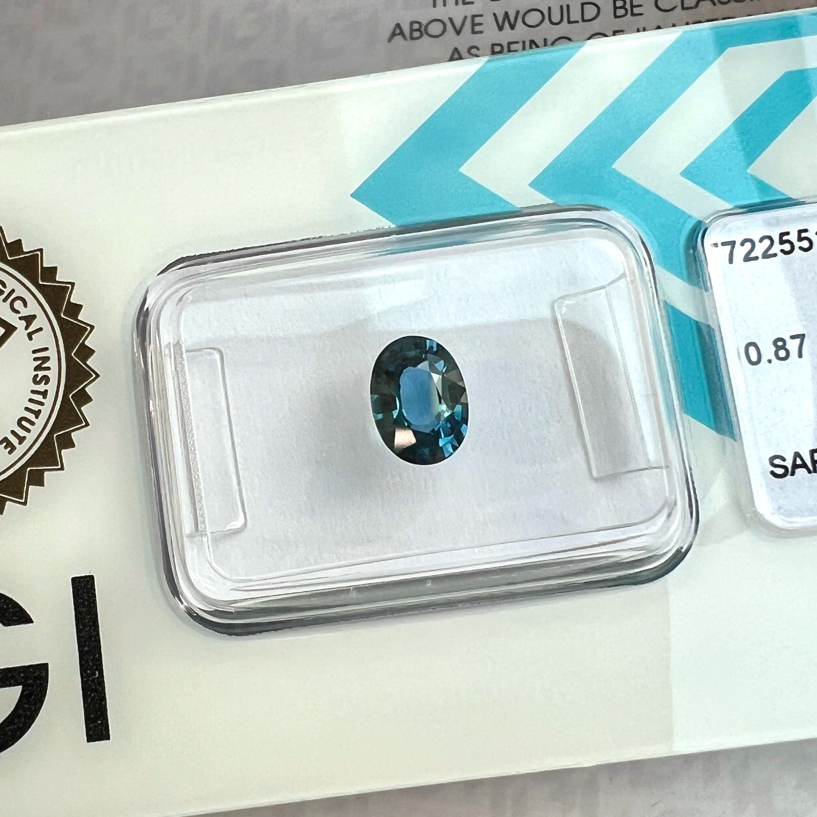 IGI CERTIFIED 0.87ct AUSTRALIA Vivid Blue Colour Sapphire UNTREATED Oval Cut — view 4