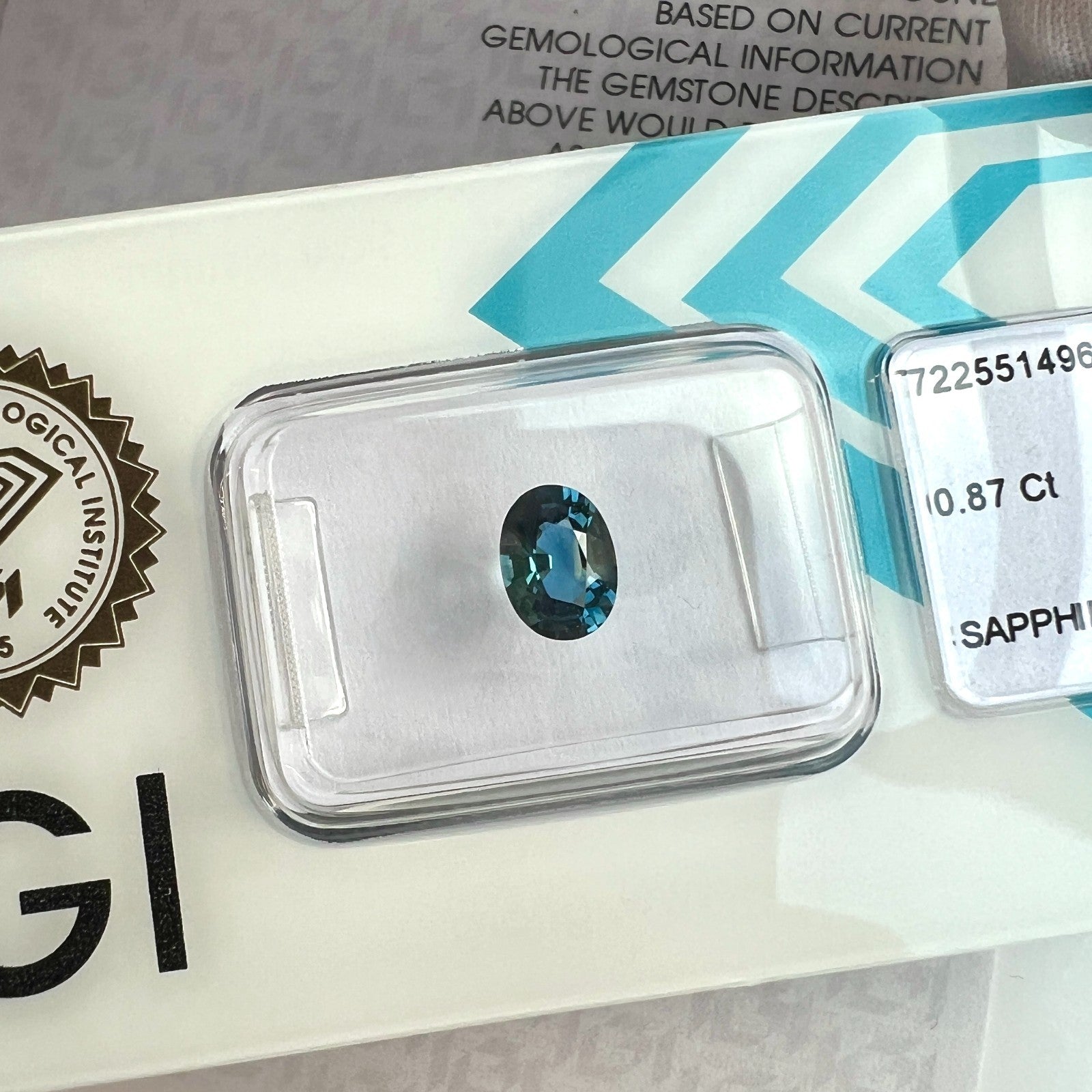 IGI CERTIFIED 0.87ct AUSTRALIA Vivid Blue Colour Sapphire UNTREATED Oval Cut — view 5