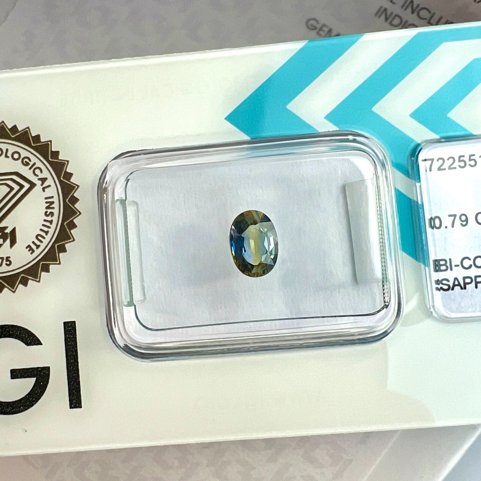 IGI CERTIFIED Bi Colour Blue Yellow NATURAL Sapphire 0.79ct Oval Cut Gemstone — view 4