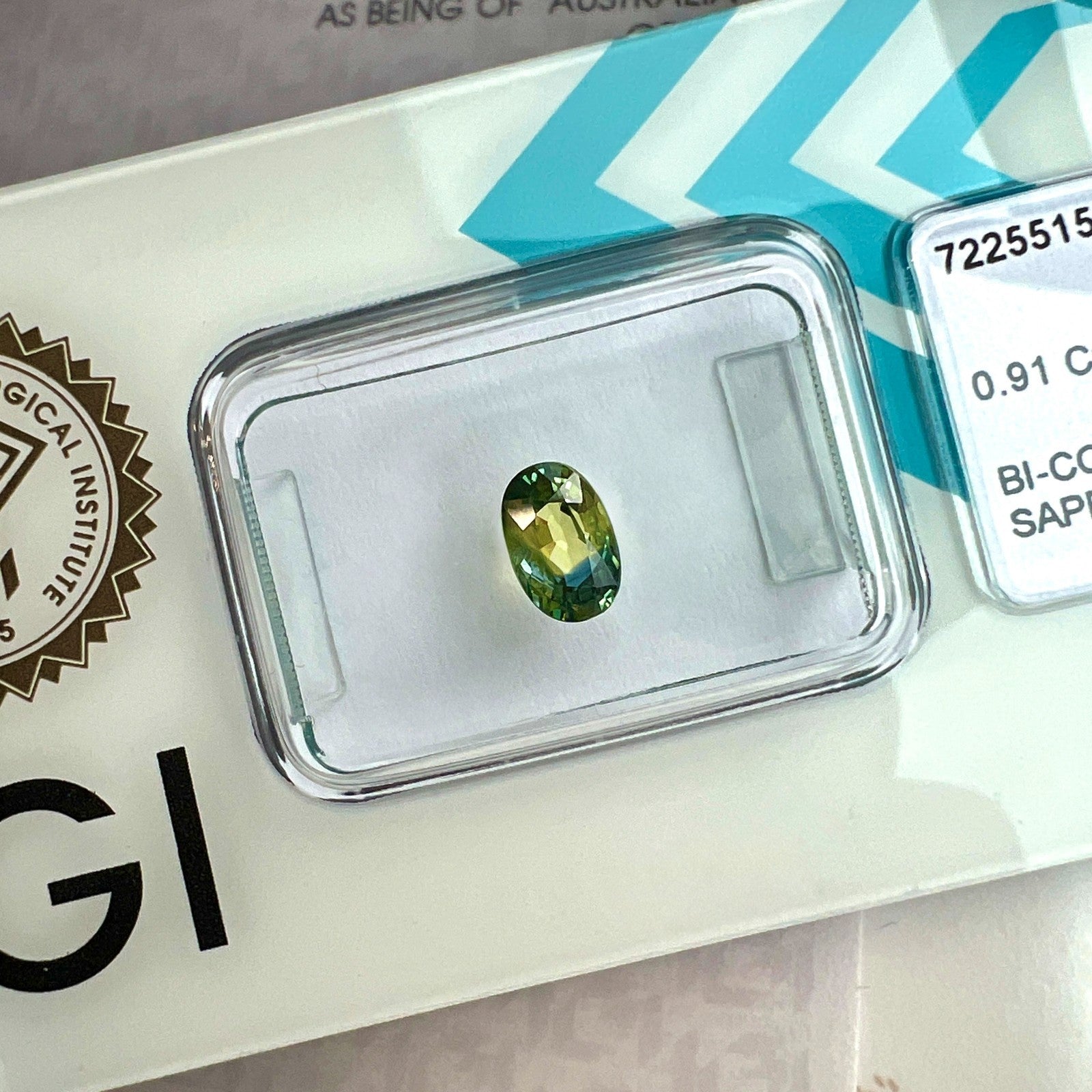 IGI CERTIFIED 0.91ct AUSTRALIA Bi Colour Blue Green Yellow Sapphire Oval Cut Gem