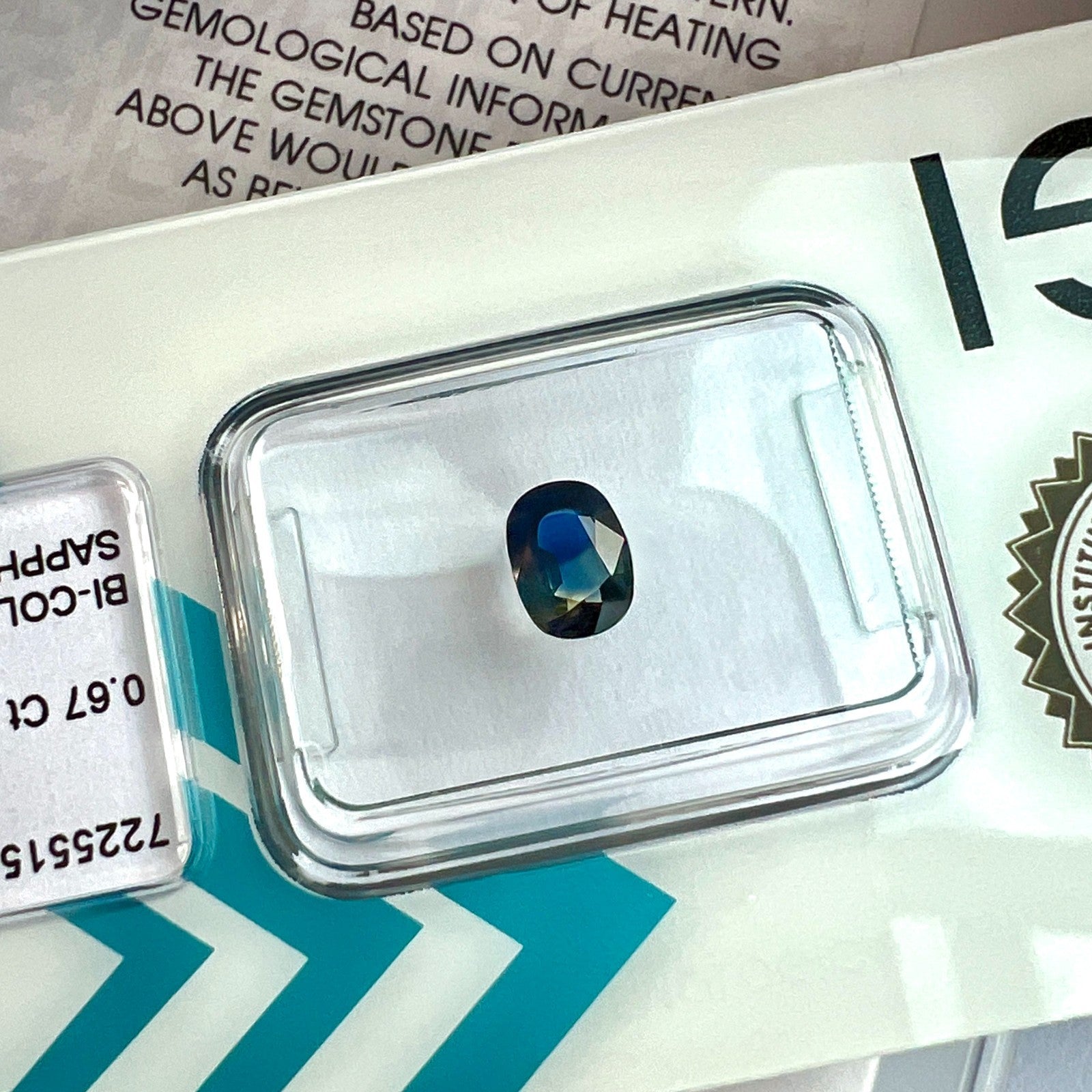IGI CERTIFIED Bi Colour AUSTRALIA Blue Yellow Sapphire 0.67ct Oval Cut UNHEATED — view 3