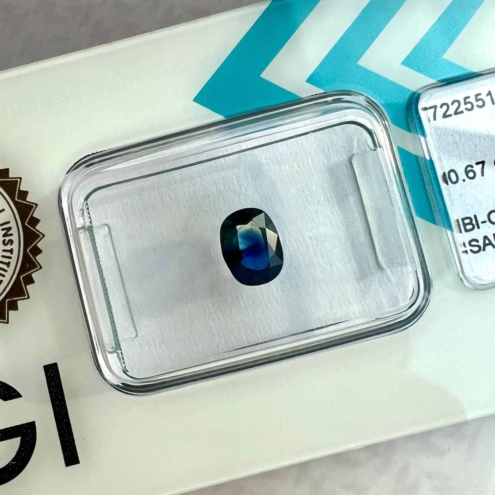 IGI CERTIFIED Bi Colour AUSTRALIA Blue Yellow Sapphire 0.67ct Oval Cut UNHEATED — view 4