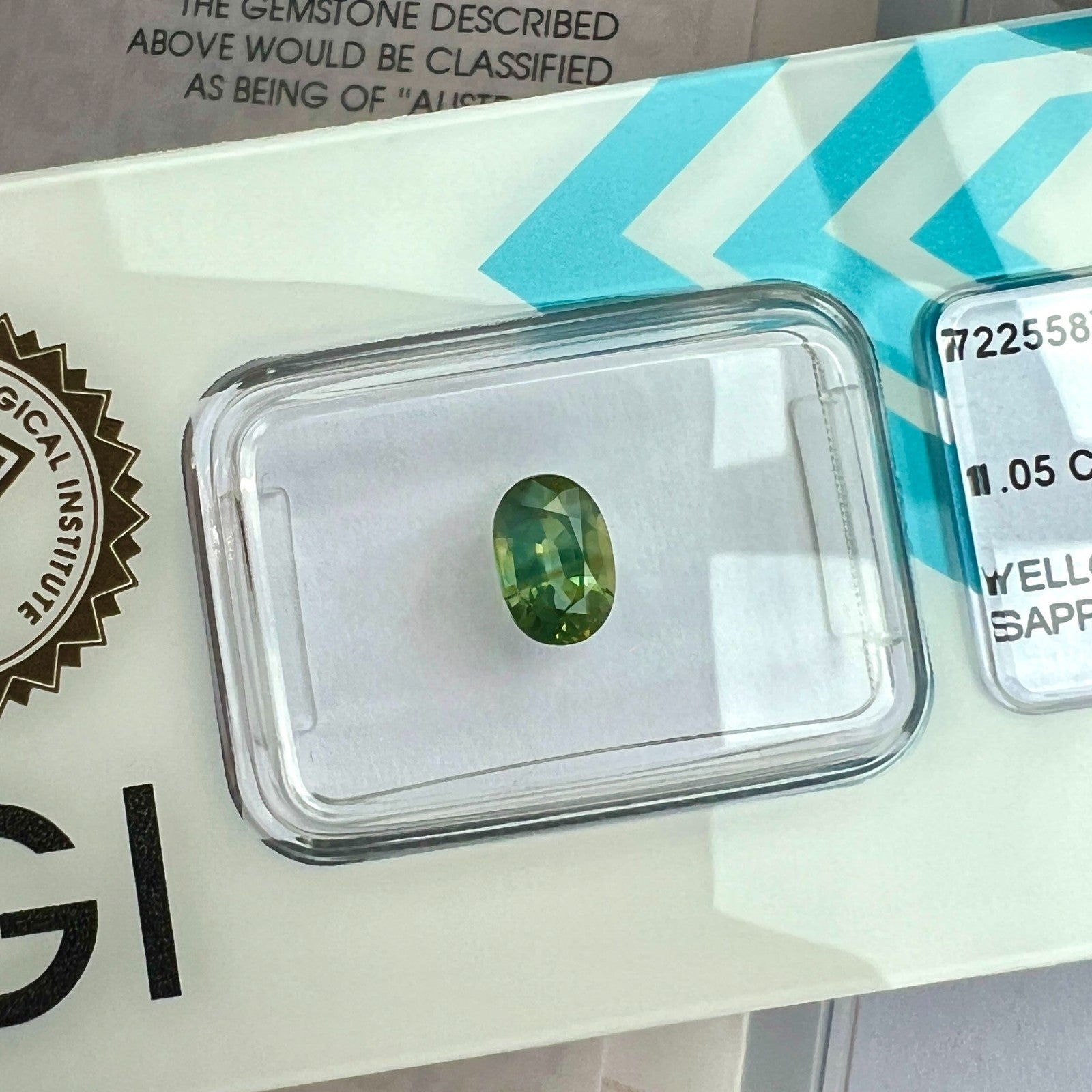 IGI CERTIFIED 1.05ct AUSTRALIA Green Yellow NATURAL Sapphire UNTREATED Oval Cut — view 3