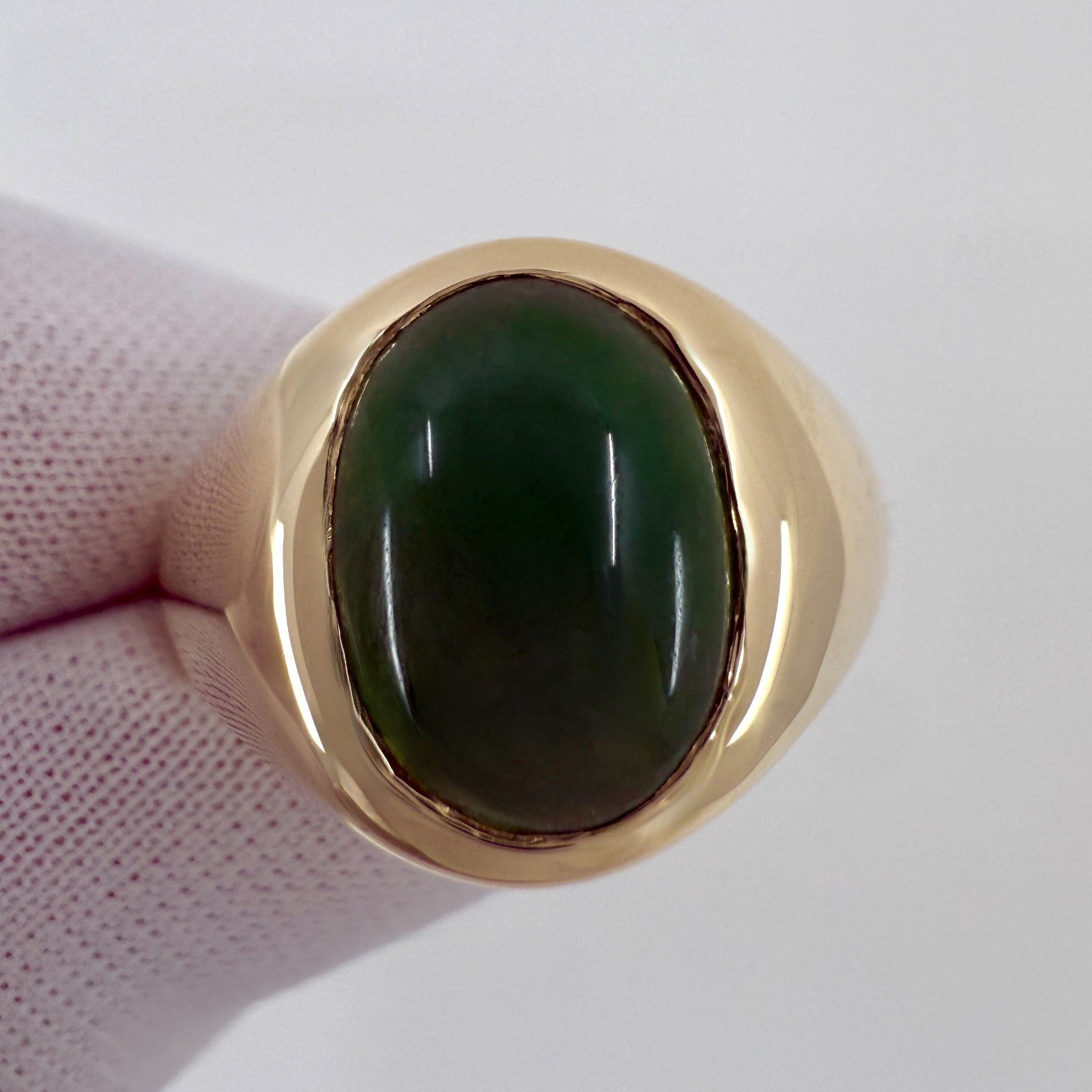 3.20ct GIA Certified Jadeite A Grade Jade Untreated Yellow Gold Oval Signet Ring — view 3
