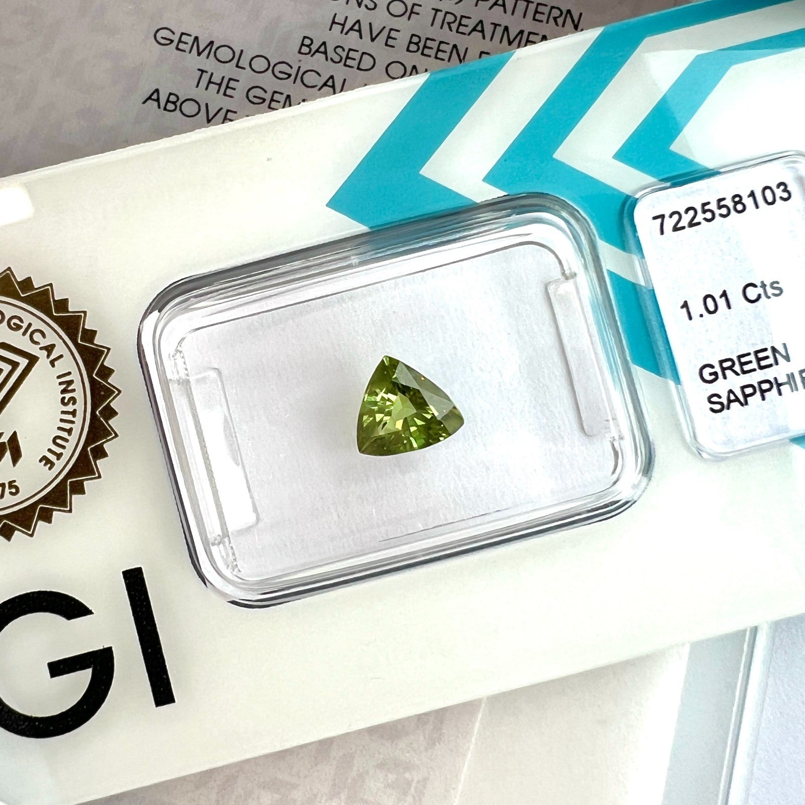 IGI CERTIFIED 1.01ct Sapphire AUSTRALIA Vivid Yellow Green UNHEATED Trillion Cut — view 3