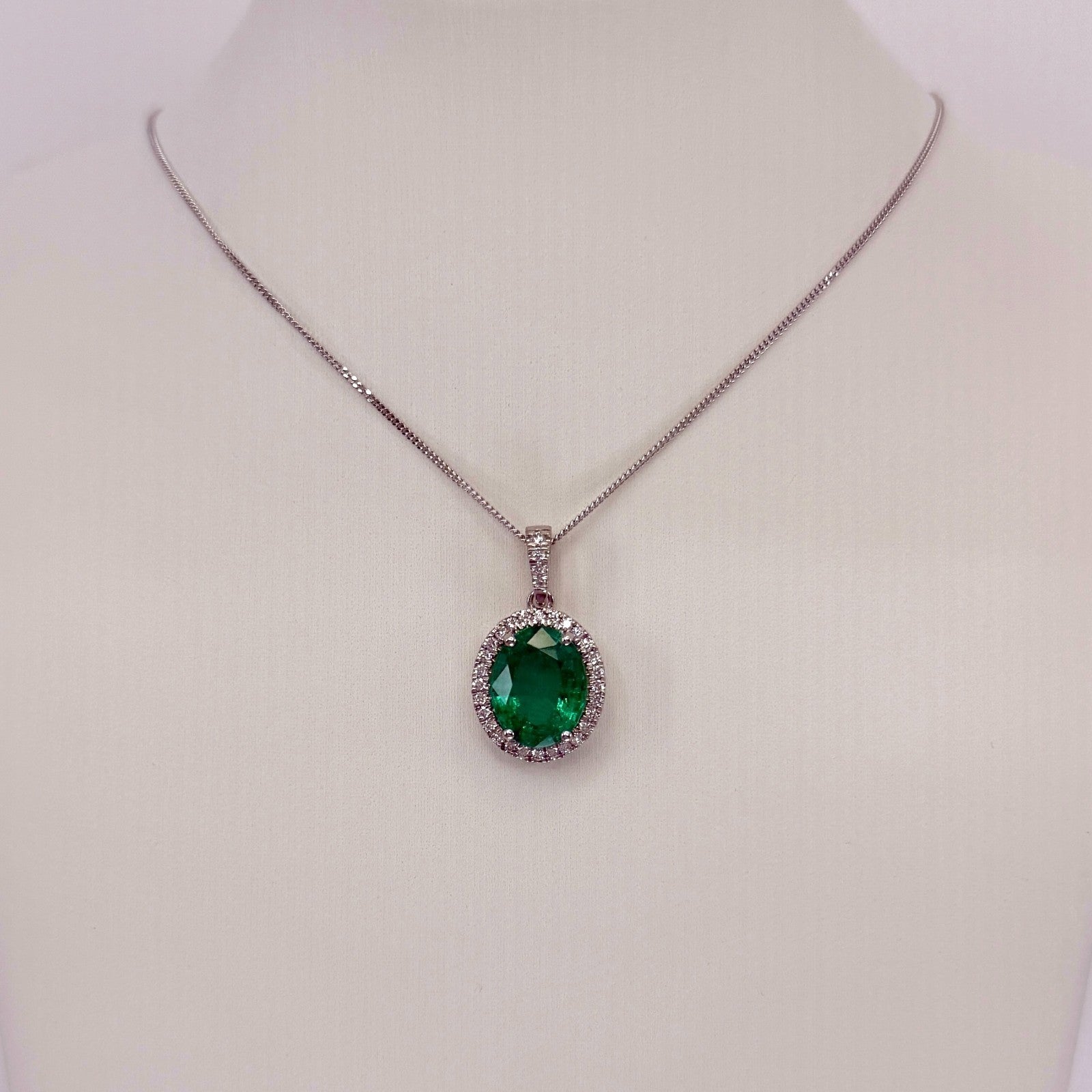 4.64ct GIA CERTFIED Oval Cut Zambia Emerald & Diamond Platinum Pendant Necklace — view 4