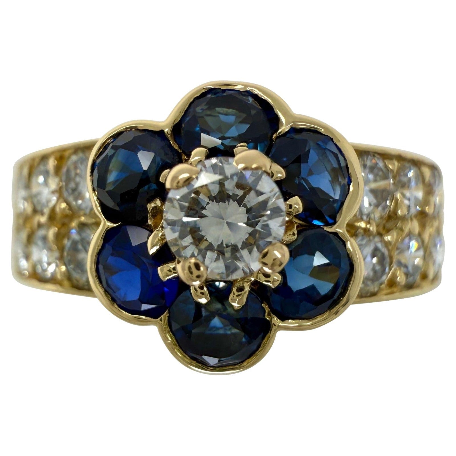 Rare Vintage Van Cleef & Arpels Blue Sapphire & Diamond Fleurette Flower Ring