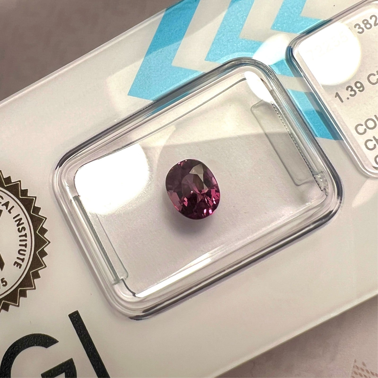 IGI CERTIFIED 1.39ct NATURAL Colour Change Garnet Pink Purple Oval Cut RARE Gem — view 4