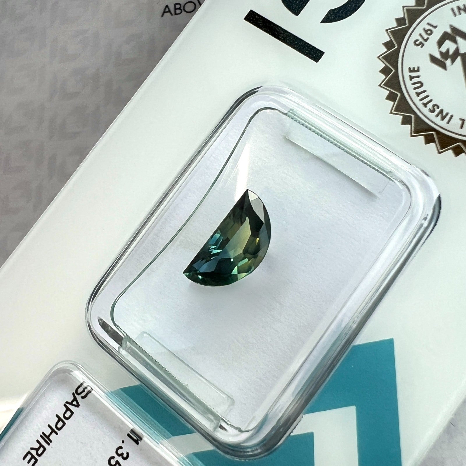 Unique IGI CERTIFIED 1.35ct AUSTRALIAN Bi Colour Yellow Blue Sapphire FANCY Cut — view 5