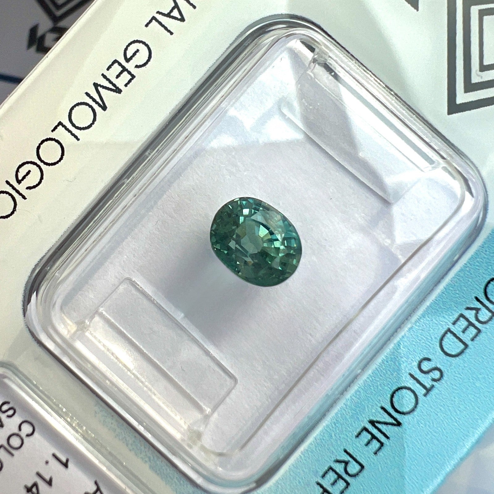 IGI CERTIFIED 1.14ct Colour Change Green Blue Sapphire Oval Cut RARE Gemstone — view 4