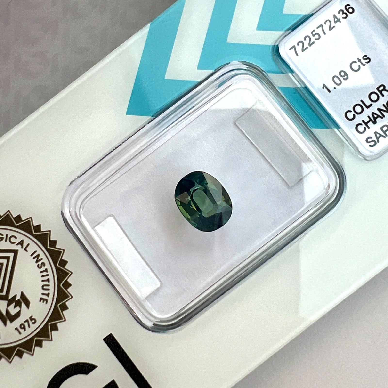 Rare IGI CERTIFIED 1.09ct Colour Change AUSTRALIA Green Blue Sapphire Oval Cut — view 3