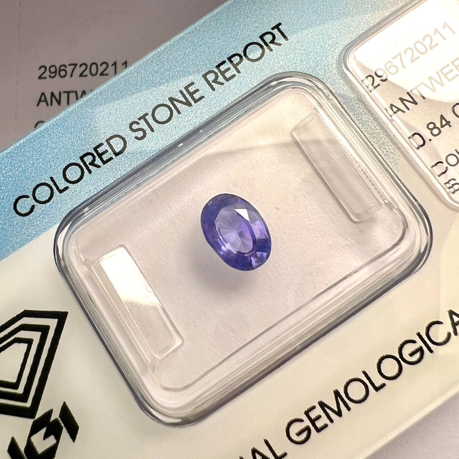 Rare IGI Certified COLOUR CHANGE Burma Sapphire VIVID Purple Blue 0.84ct Oval — view 2