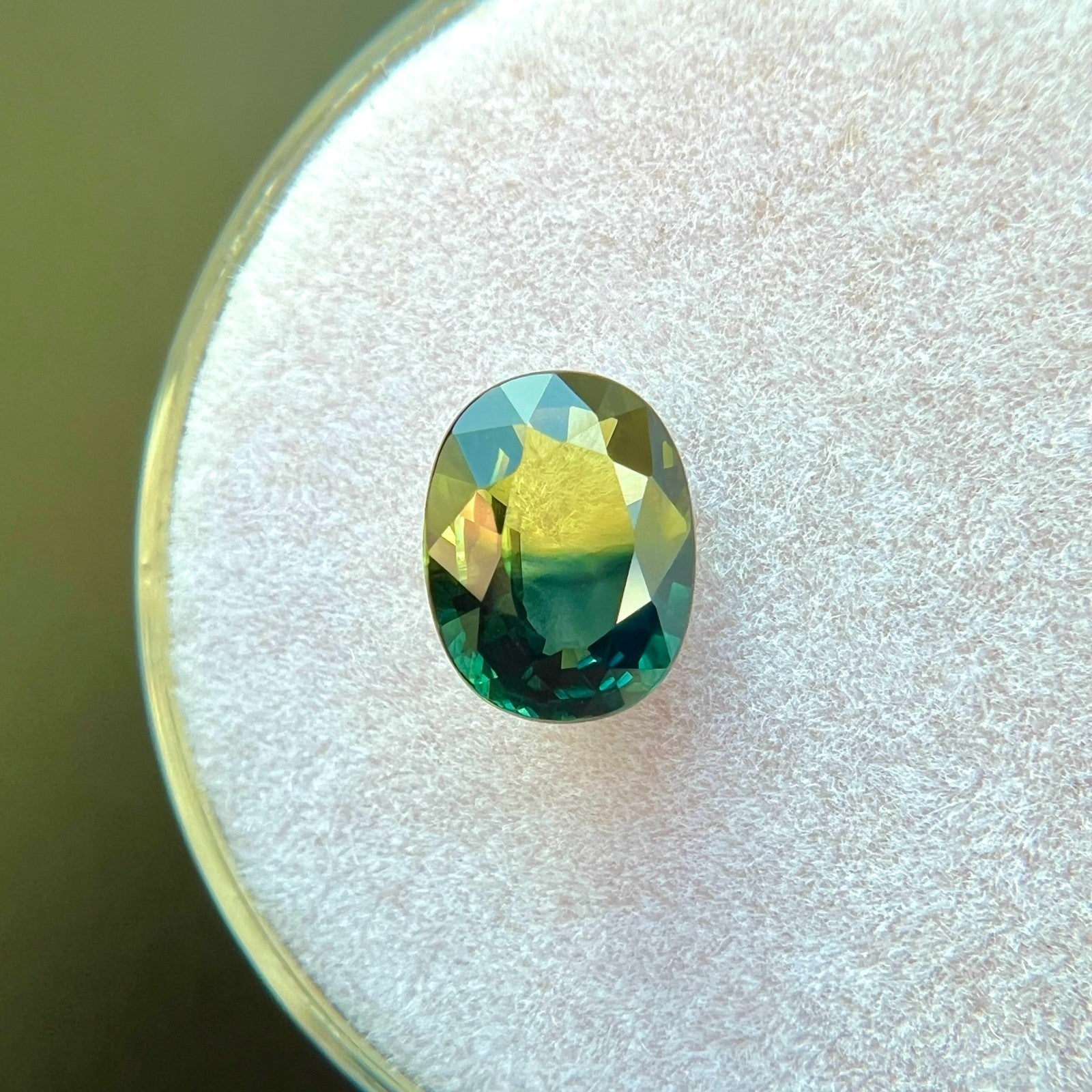 Unique GIA CERTIFIED Australian Parti Colour Sapphire 1.37ct Blue Yellow Oval — view 4