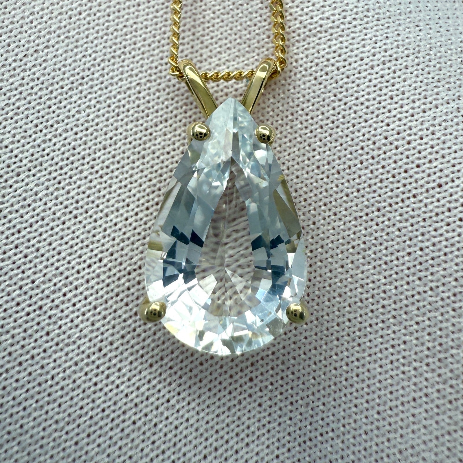 4.24ct Light Blue Aquamarine Pear Cut 18k Yellow Gold Solitaire Pendant Necklace — view 4