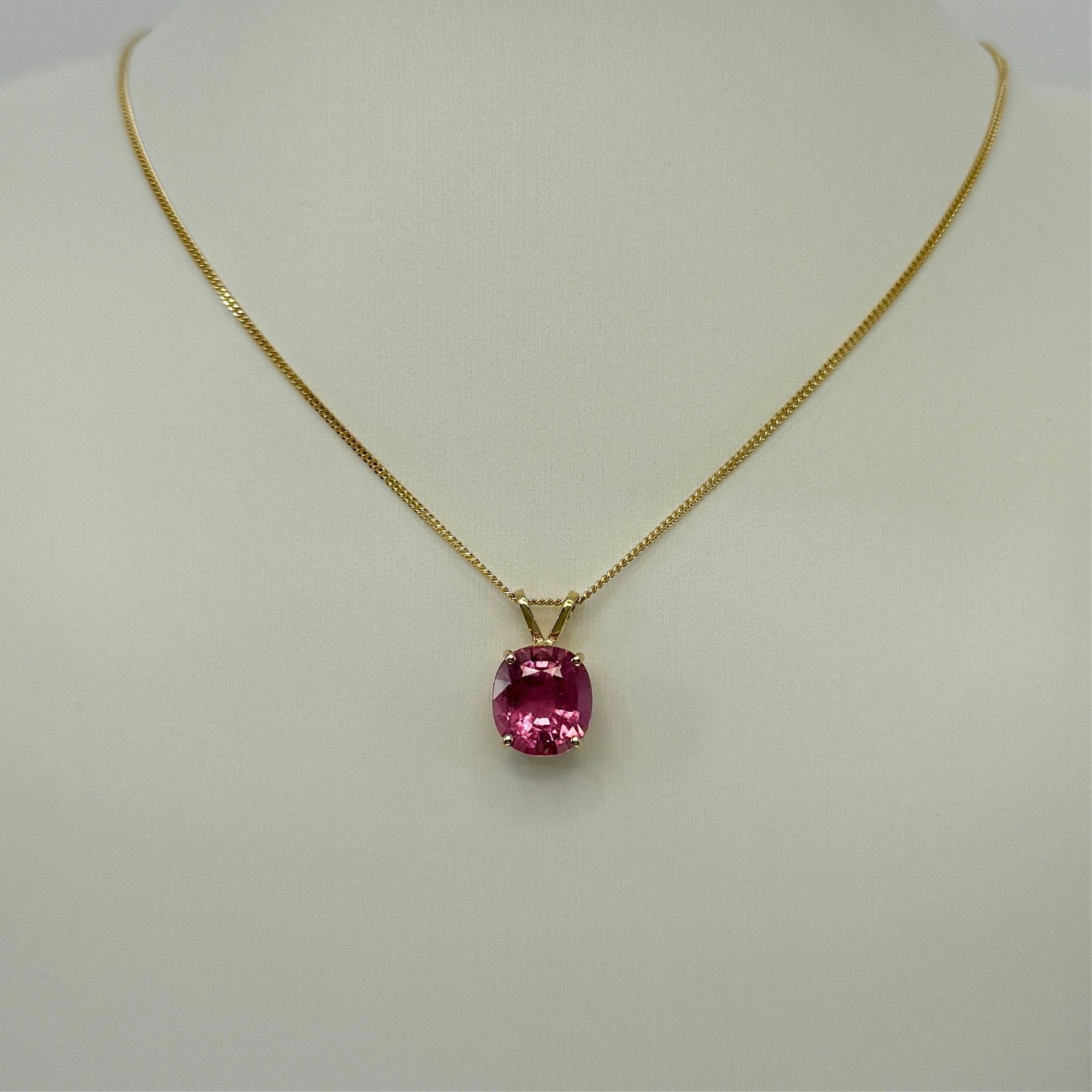 3.60ct Pink Purple Rubellite Tourmaline Oval 18k Yellow Gold Pendant Necklace — view 3