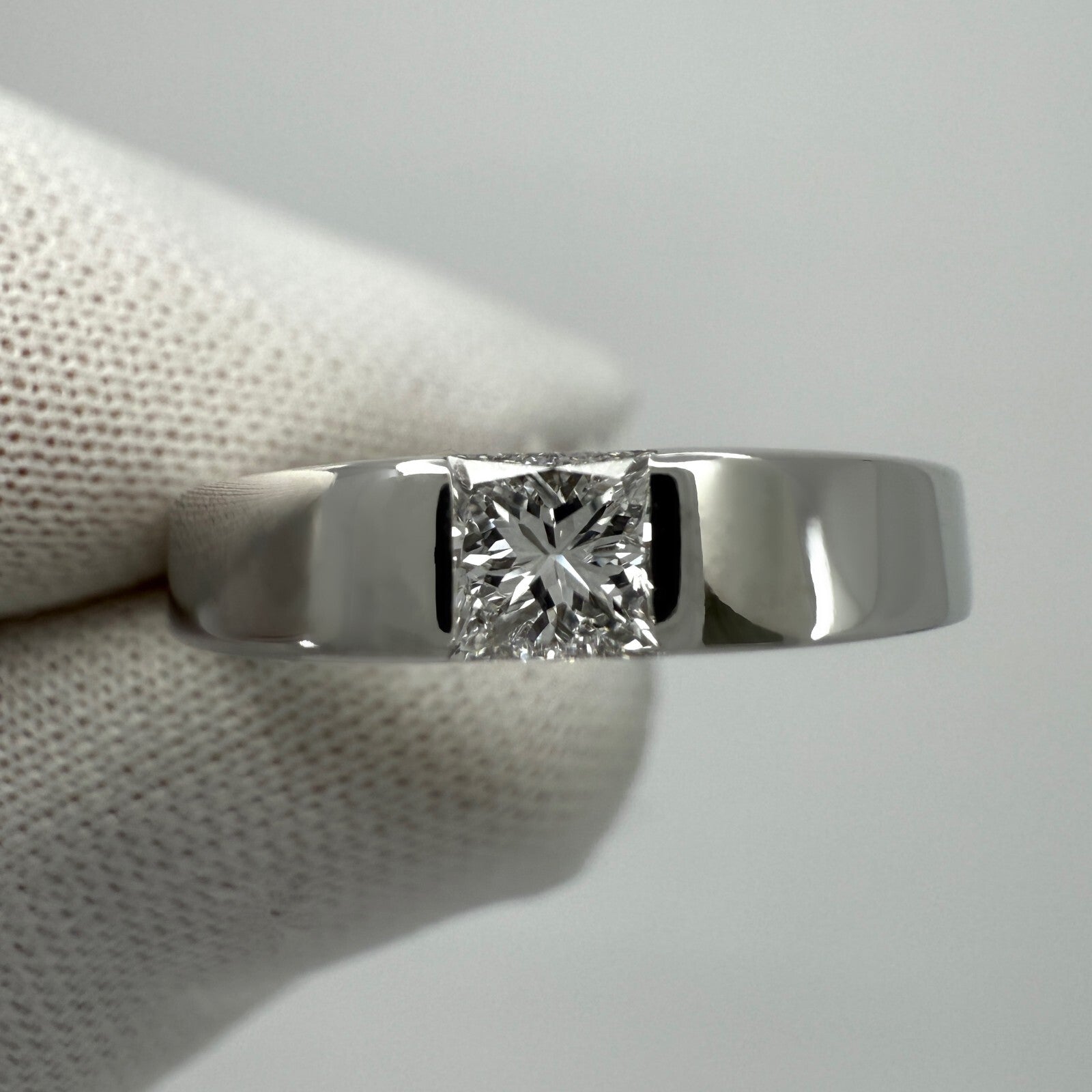 Cartier Square Princess Cut 0.25ct Diamond 18k White Gold Solitaire Band Ring 49 — view 3