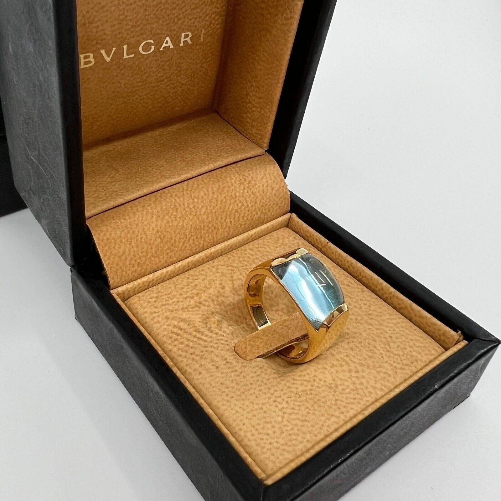 Vintage Bvlgari Tronchetto 18k Yellow Gold Blue Topaz Dome Ring US5 — view 2