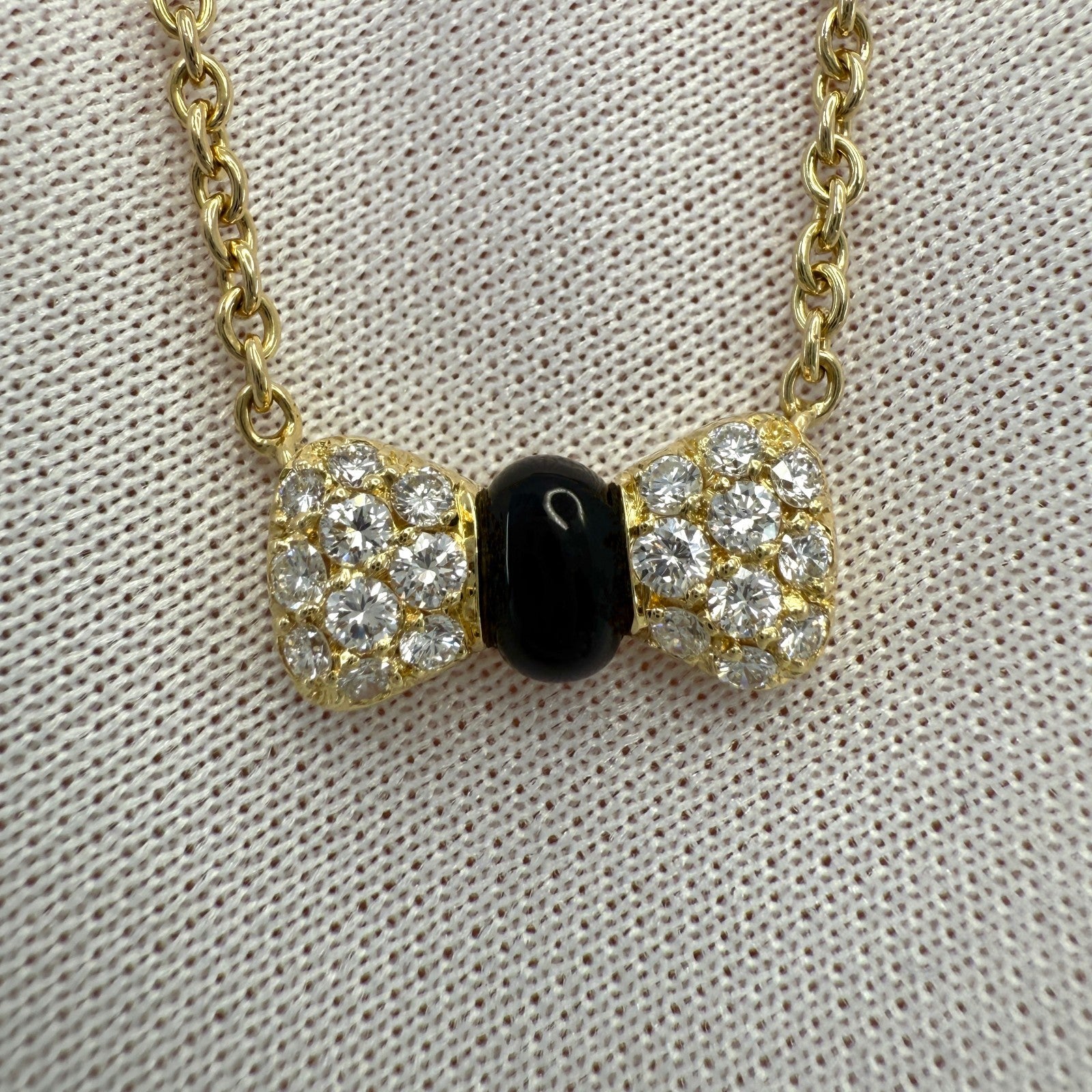 Vintage Van Cleef & Arpels Onyx Diamond 18k Yellow Gold Ribbon Pendant Necklace — view 5