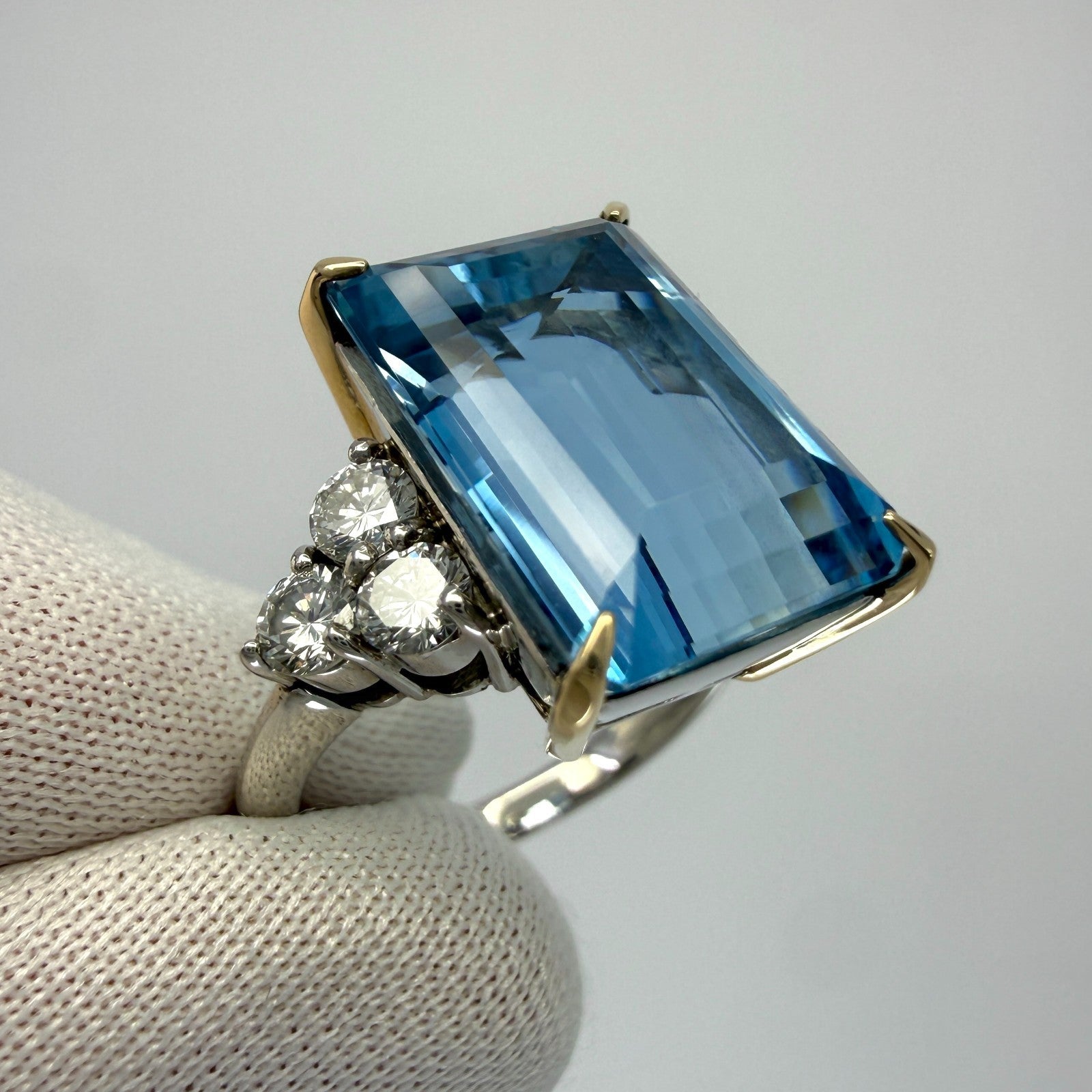 9.34ct Fine Santa Maria Blue Emerald Cut Aquamarine And Diamond Platinum Ring — view 5