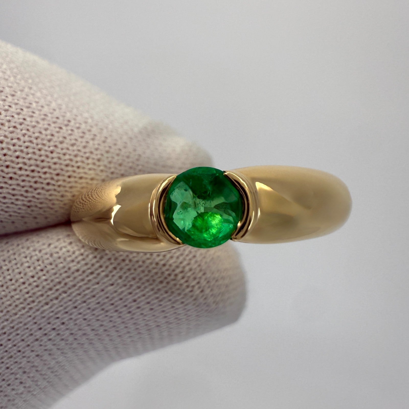 Vintage Cartier Round Emerald Shelly Ellipse 18k Yellow Gold Solitaire Ring 5 4 — view 4