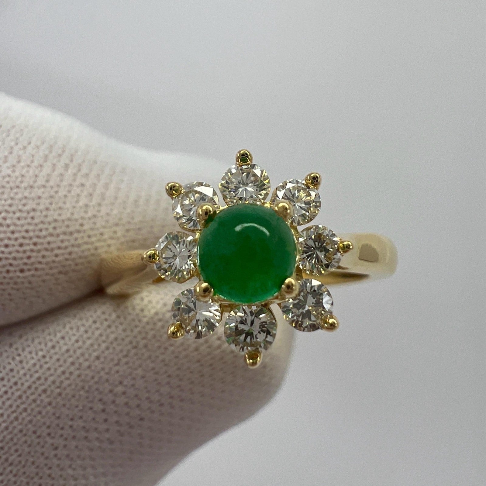 Fine Tiffany & Co Round Emerald Diamond 18k Gold Cluster 'Buttercup' Flower Ring — view 4