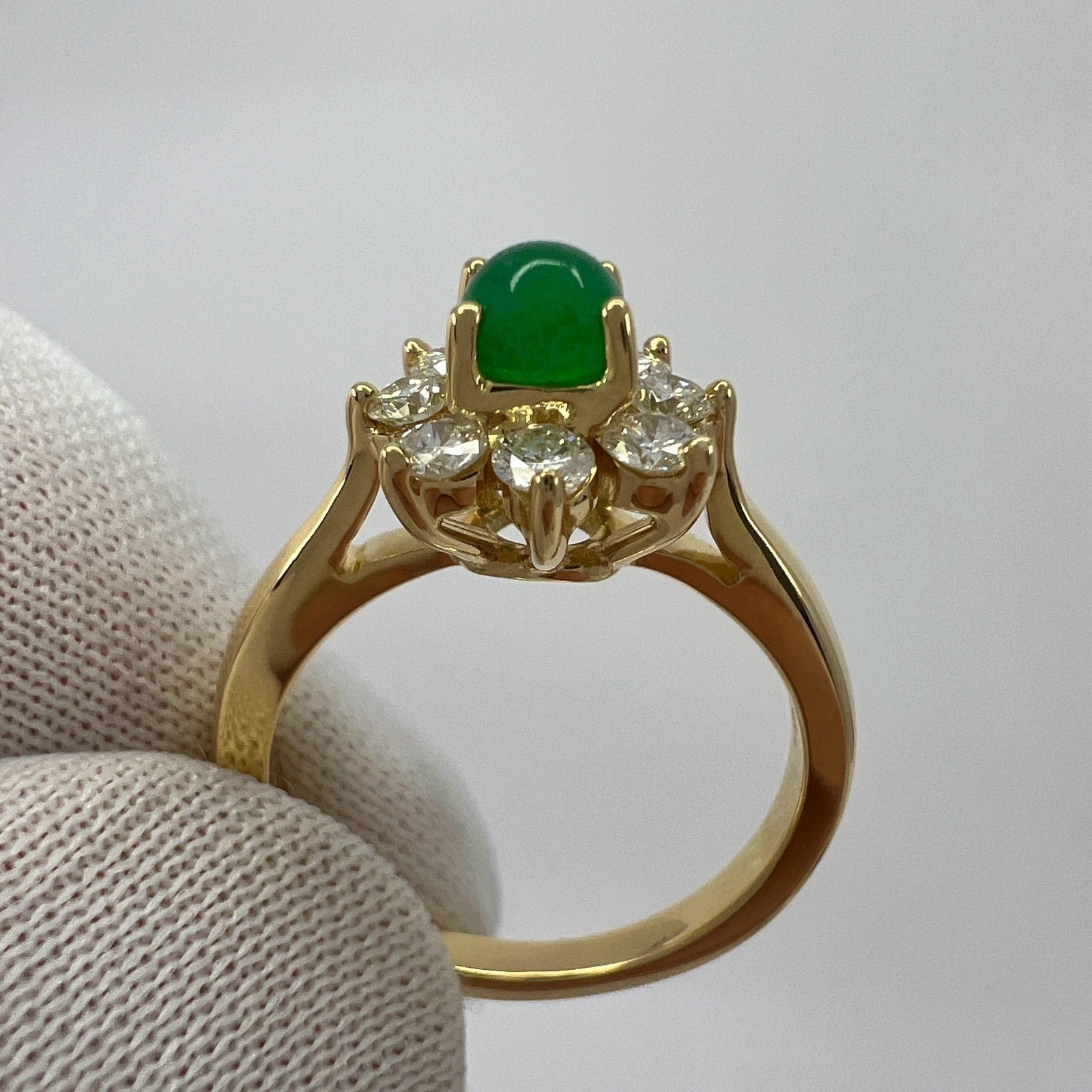 Fine Tiffany & Co Round Emerald Diamond 18k Gold Cluster 'Buttercup' Flower Ring — view 5