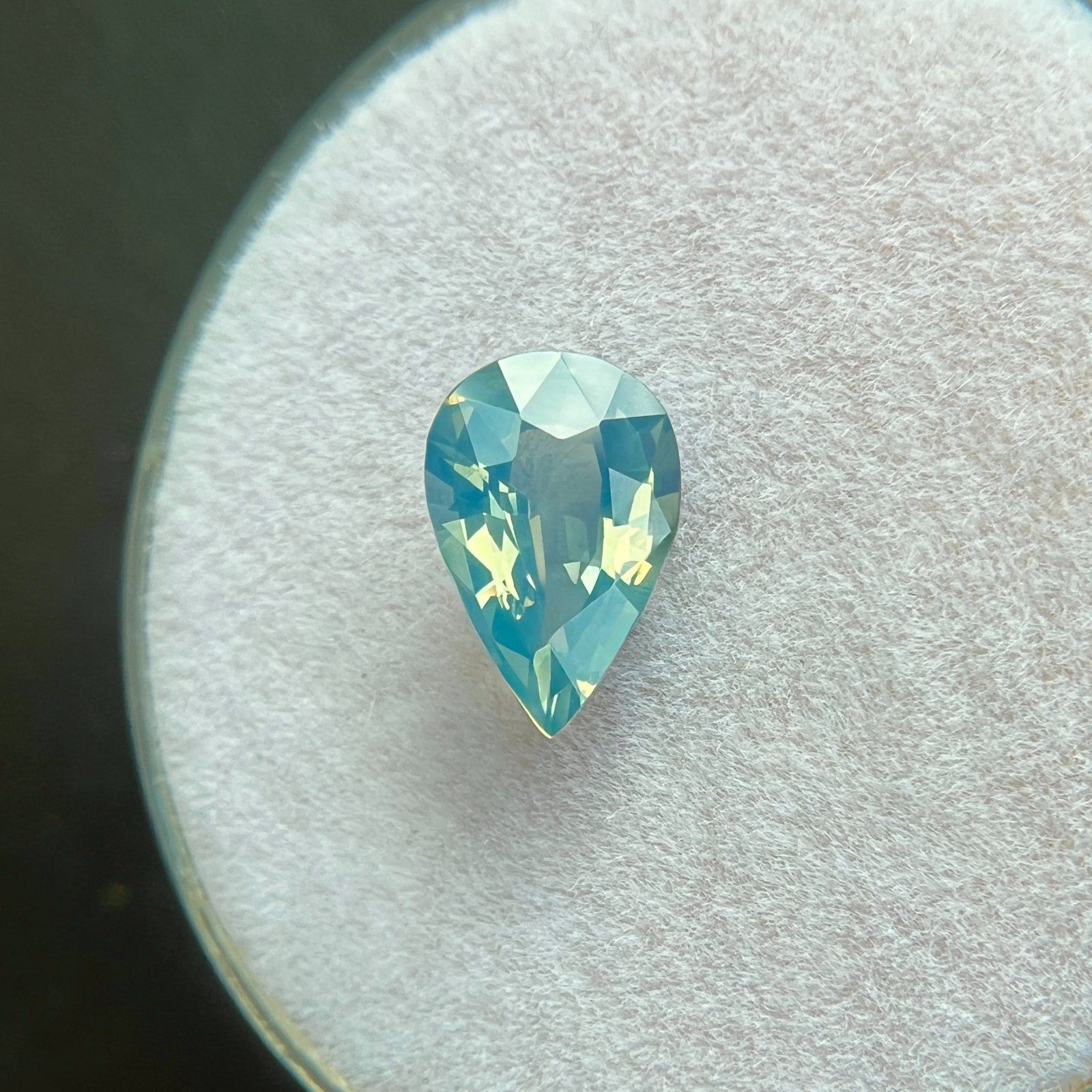 Unique 1.04ct GIA CERTIFIED Hazy Blue Yellow Sapphire UNHEATED 8.1x5.4mm VVS — view 3