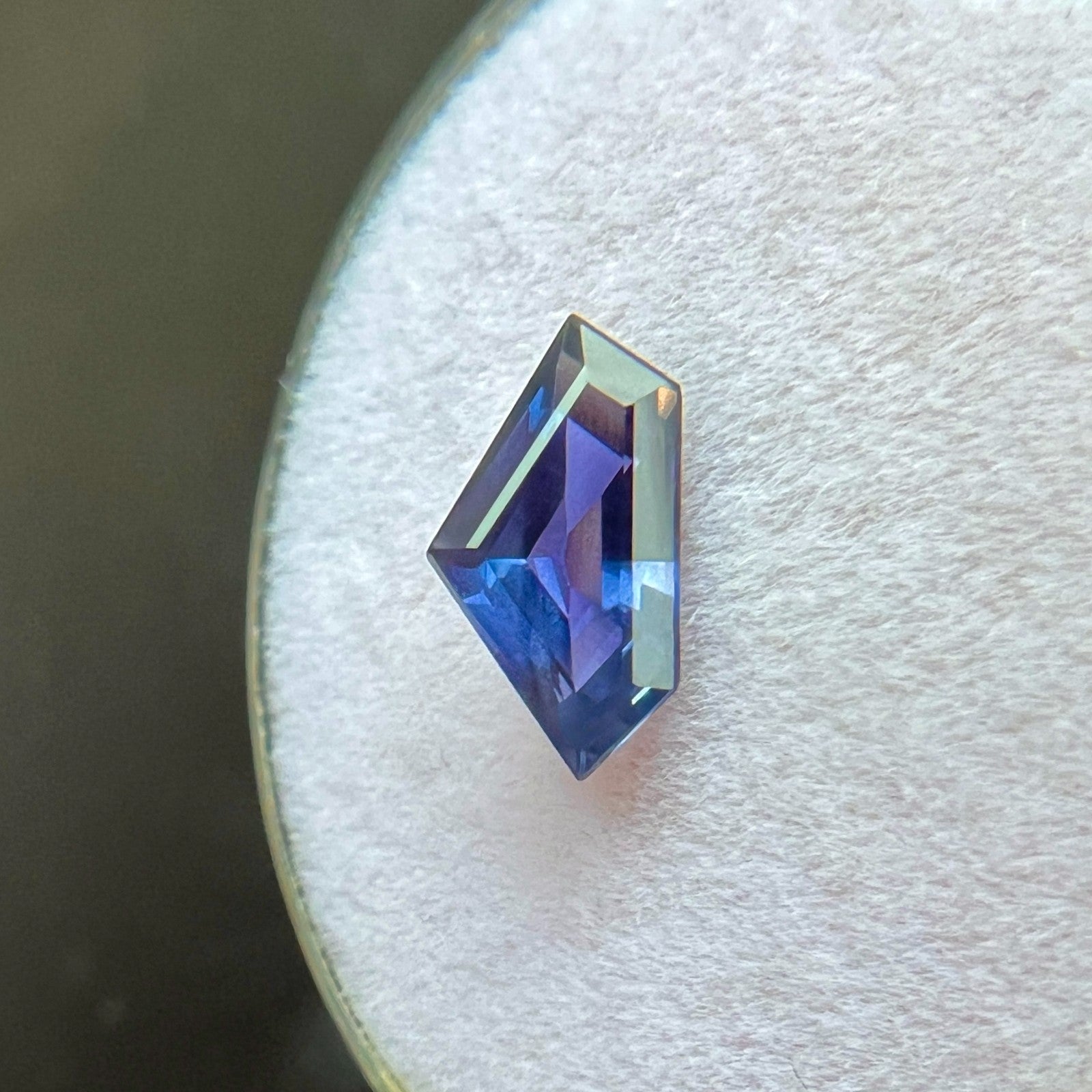 FINE 1.01ct GIA CERTIFIED Myanmar Sapphire Purple Violet Fancy SHIELD Cut Gem — view 4