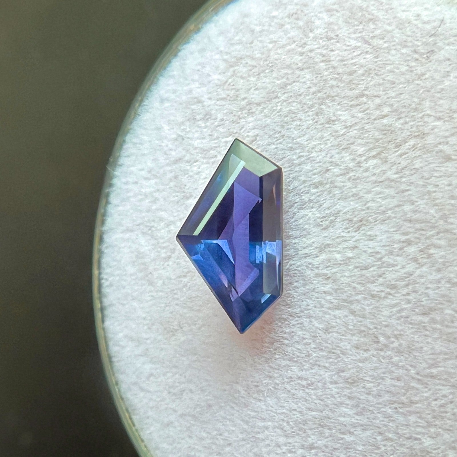 FINE 1.01ct GIA CERTIFIED Myanmar Sapphire Purple Violet Fancy SHIELD Cut Gem — view 5