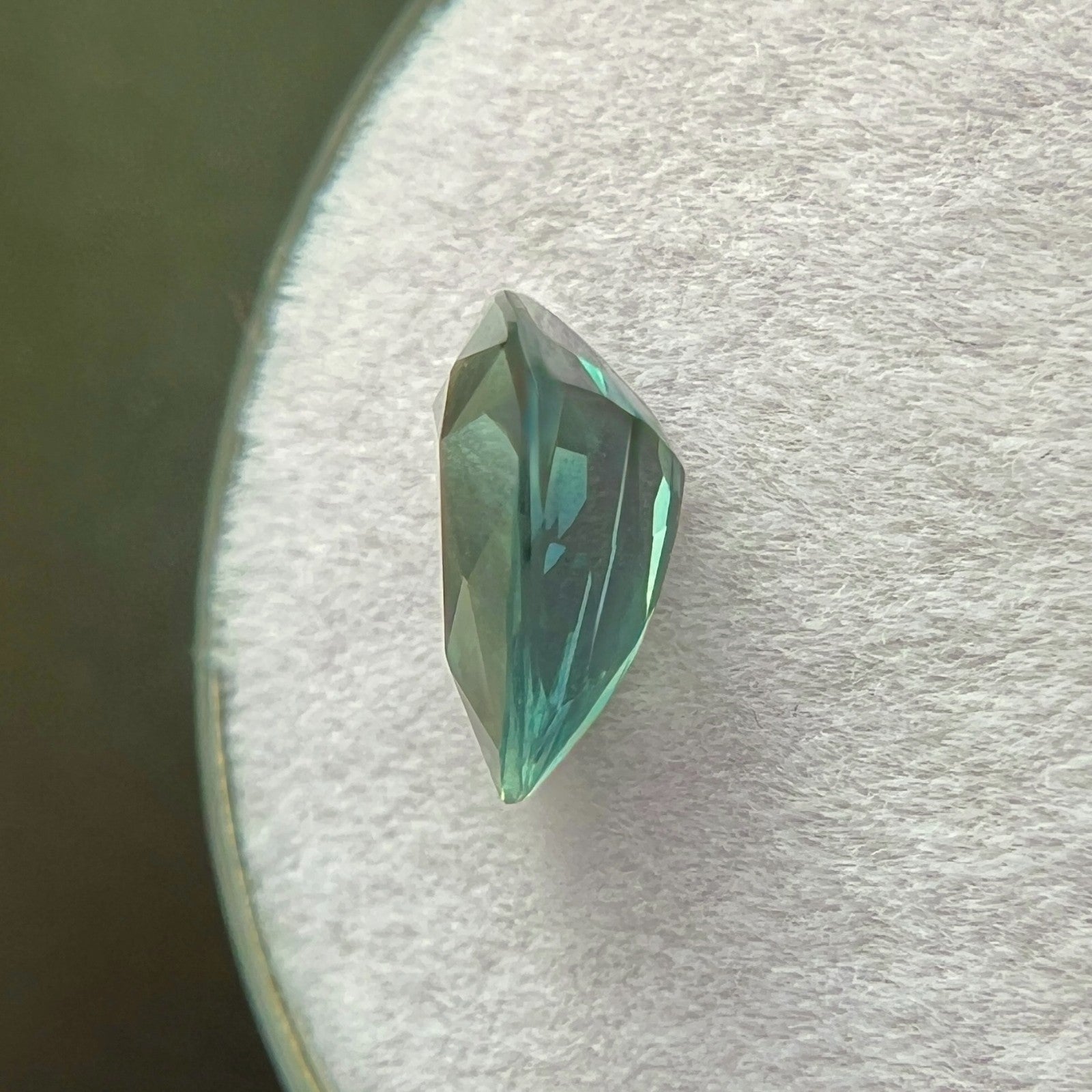 GIA CERTIFIED 1.64ct Sapphire Vivid Green Blue UNTREATED Triangle Cut Gemstone — view 5