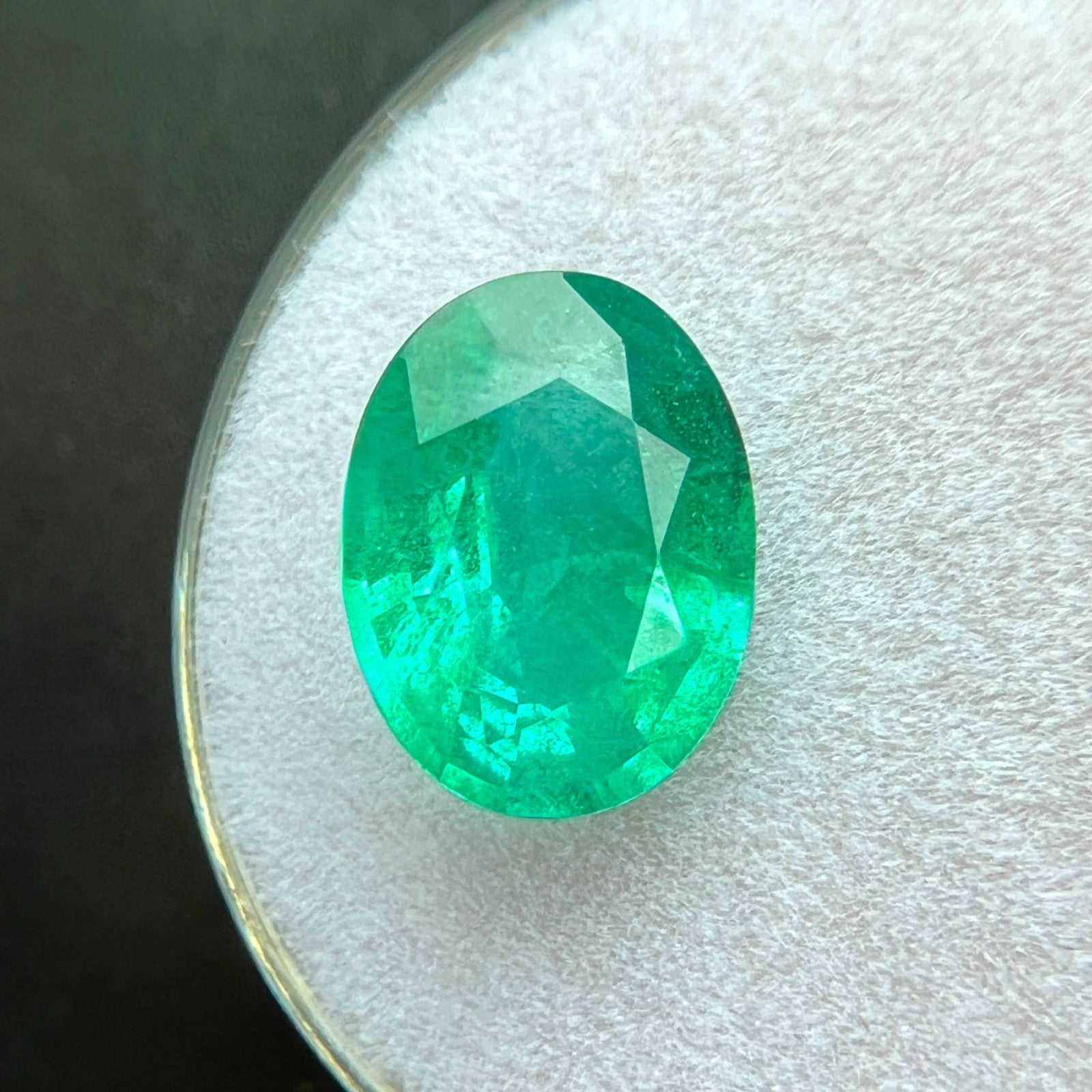 GIA CERTIFIED 2.92ct Natural VIVID Green Emerald Oval Cut 11x8.4mm MINOR OIL — view 5
