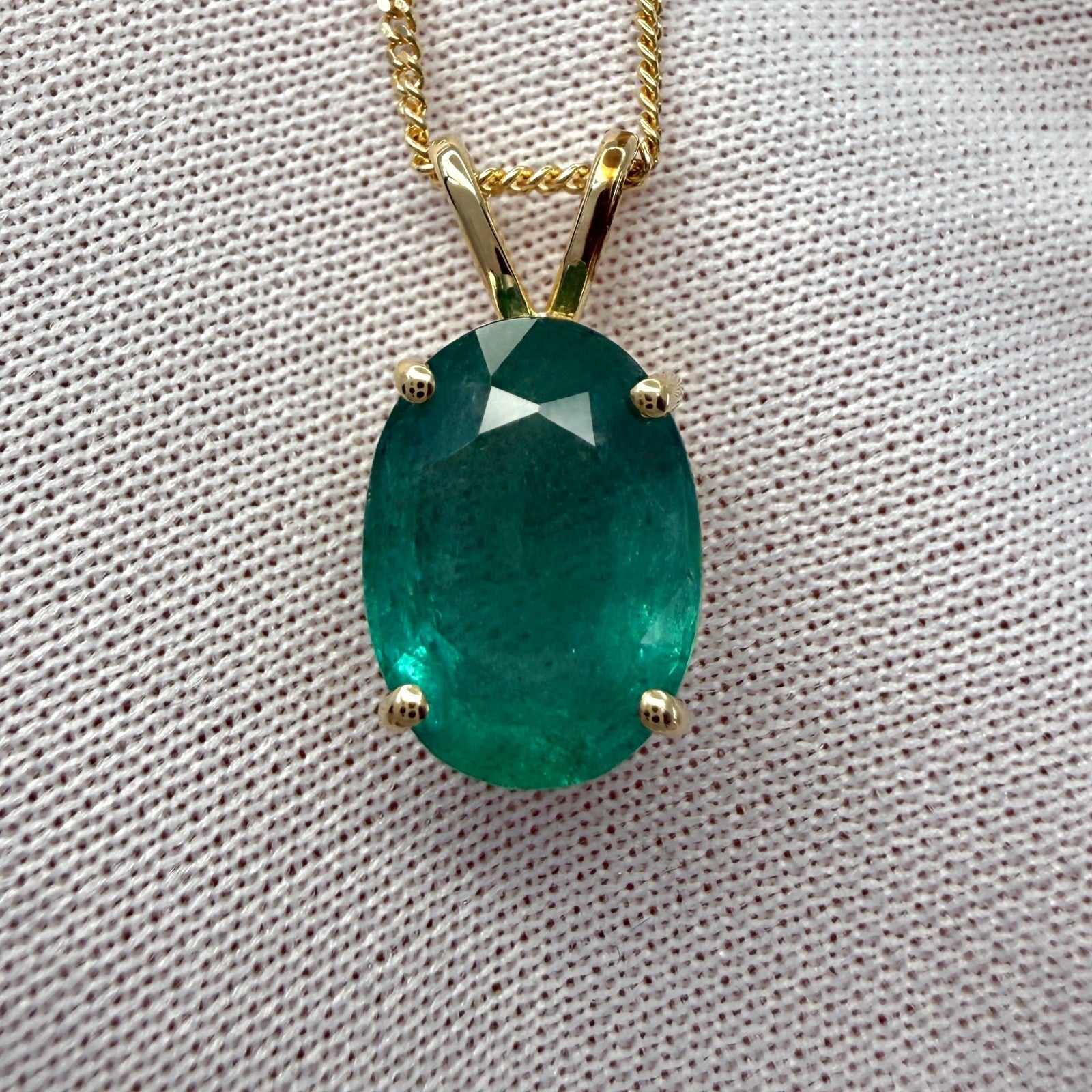 GIA Certified 3.56ct Deep Green Oval Cut Emerald 18ct Gold Pendant Necklace — view 3